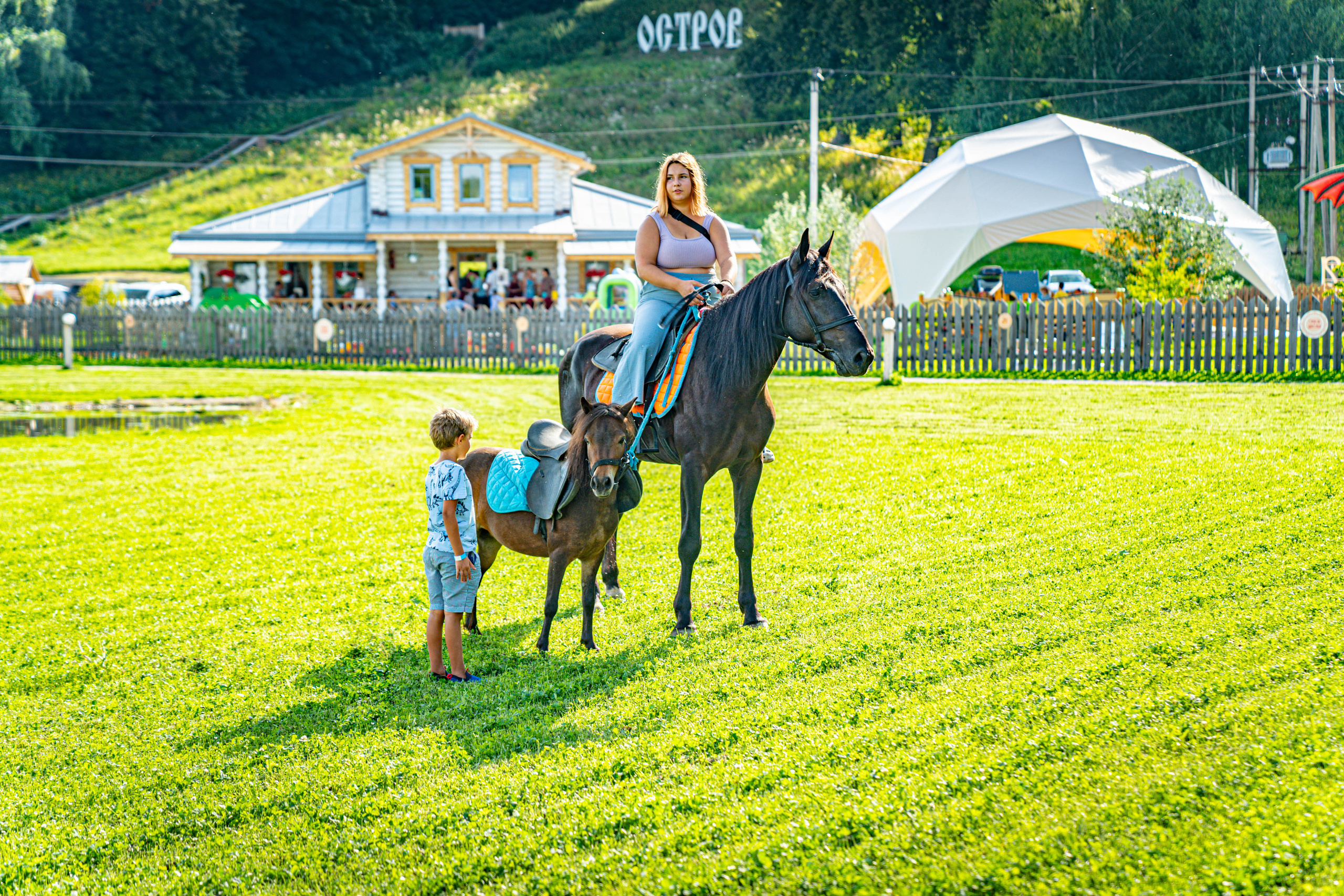 Медовый Спас в Крестьянской усадьбе «Остров». Фото и видео съёмка на заказ. VAU Studia. Москва