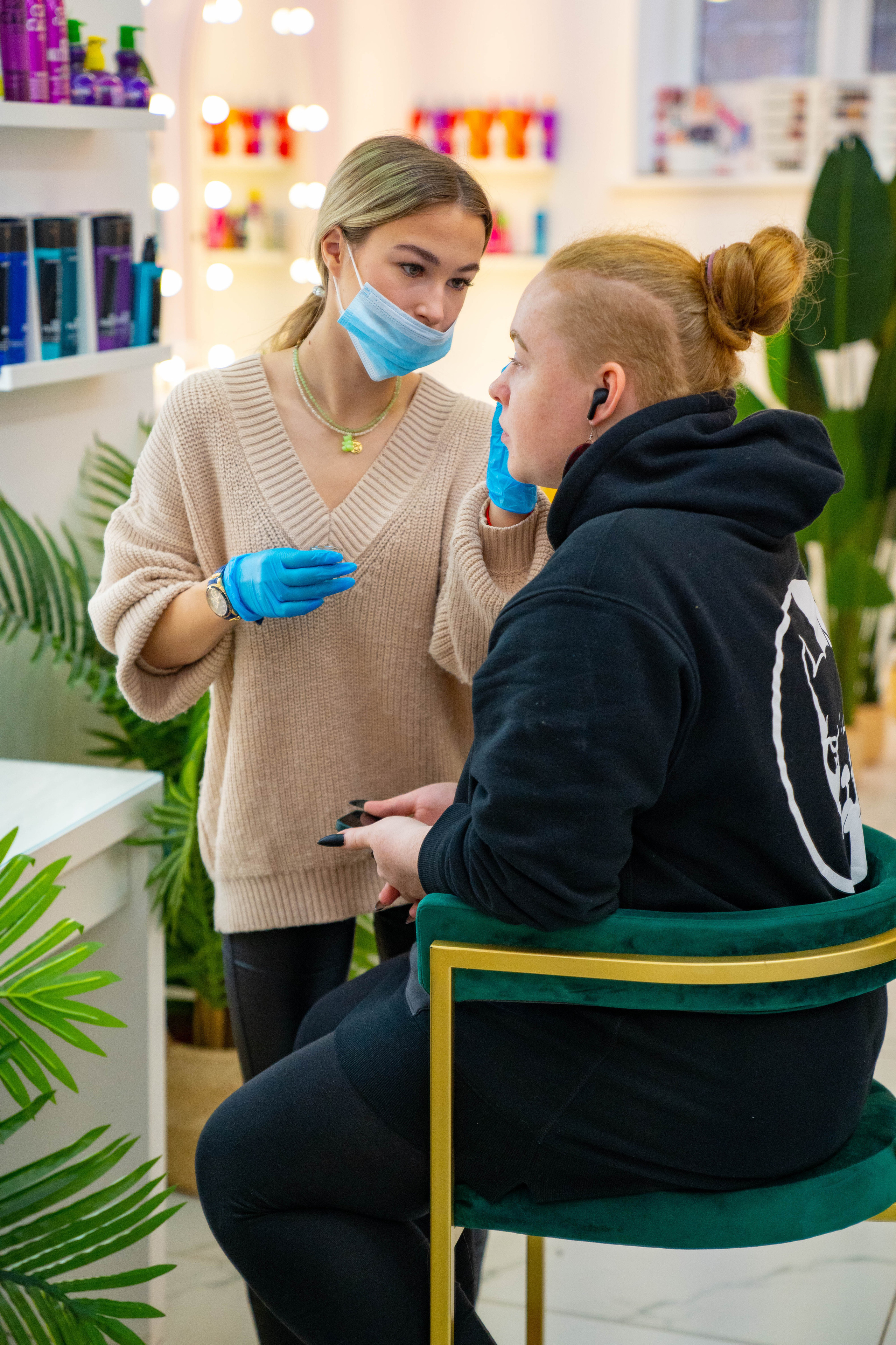 Салон красоты и маникюра SODA