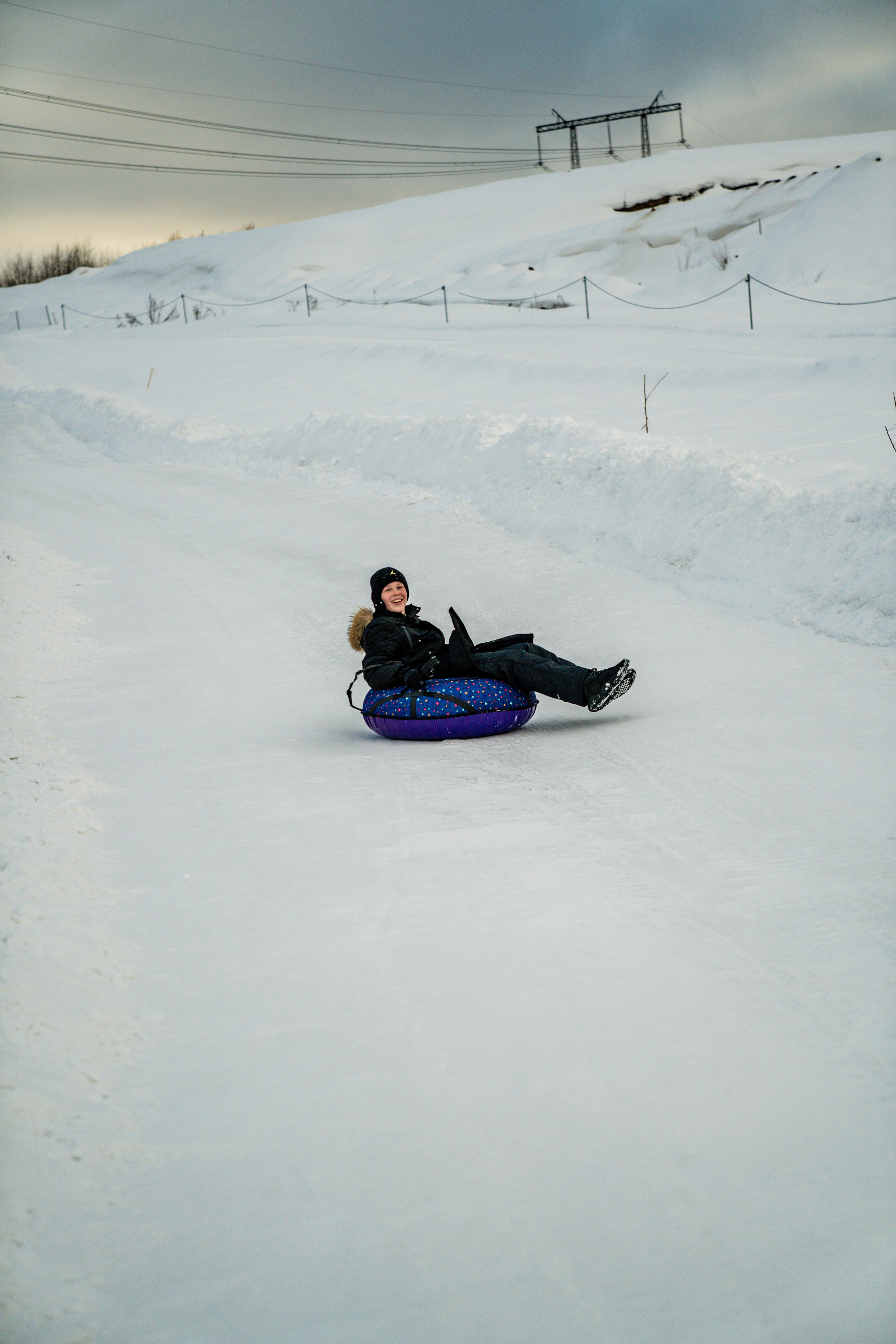 Катание на ватрушках в Рыболовной усадьбе «Остров». Фото и видео съёмка на заказ. VAU Studia. Москва