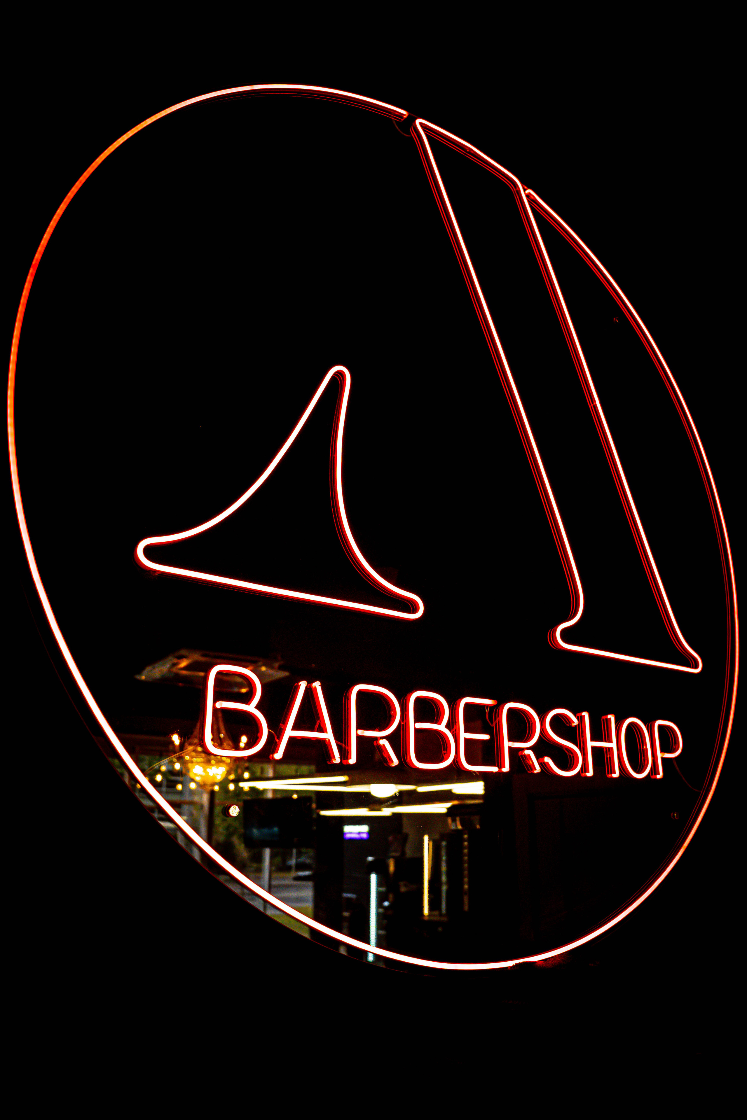 Барбершоп Barbershop Antihero лого неон