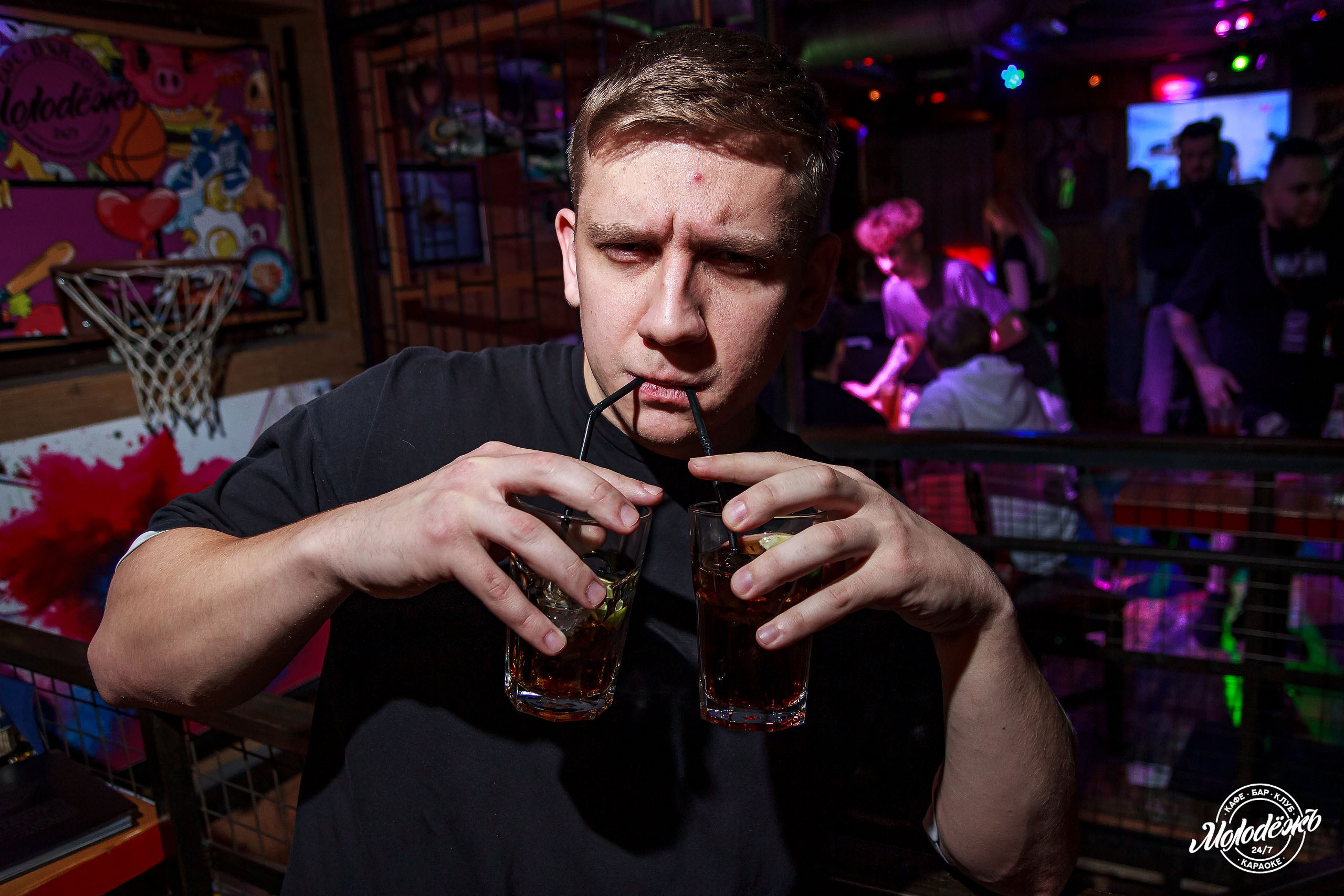 Клуб Молодёжь лучшее. Контакты