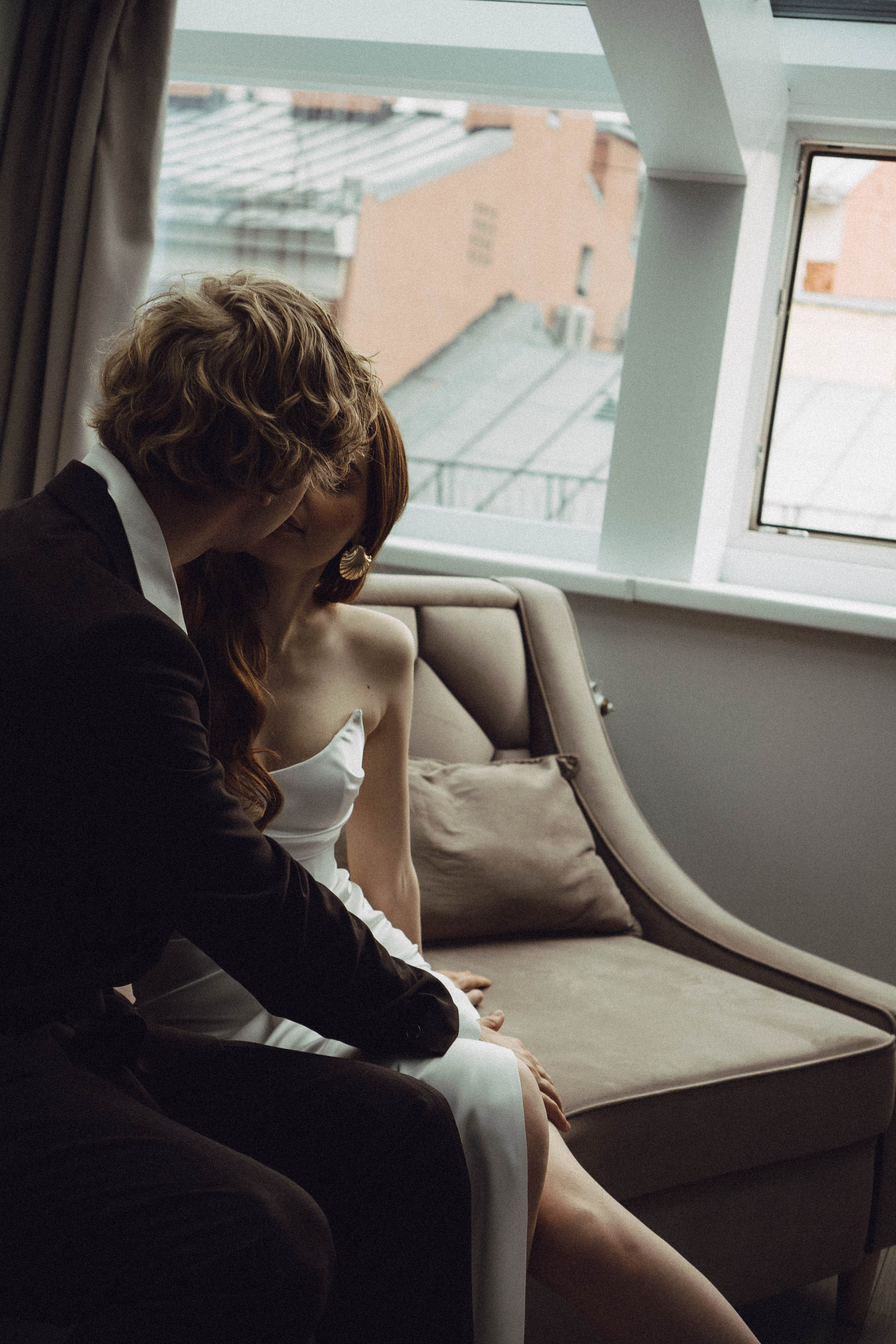 СВАДЕБНАЯ СЬЕМКА В ОТЕЛЕ. СБОРЫ ЖЕНИХА И НЕВЕСТЫ И ТАКЖЕ ТОР И ПОДГОТОВКА К ПРОГУЛКЕ. Профессиональный фотограф, Санкт-Петербург — Виктория Богомолова