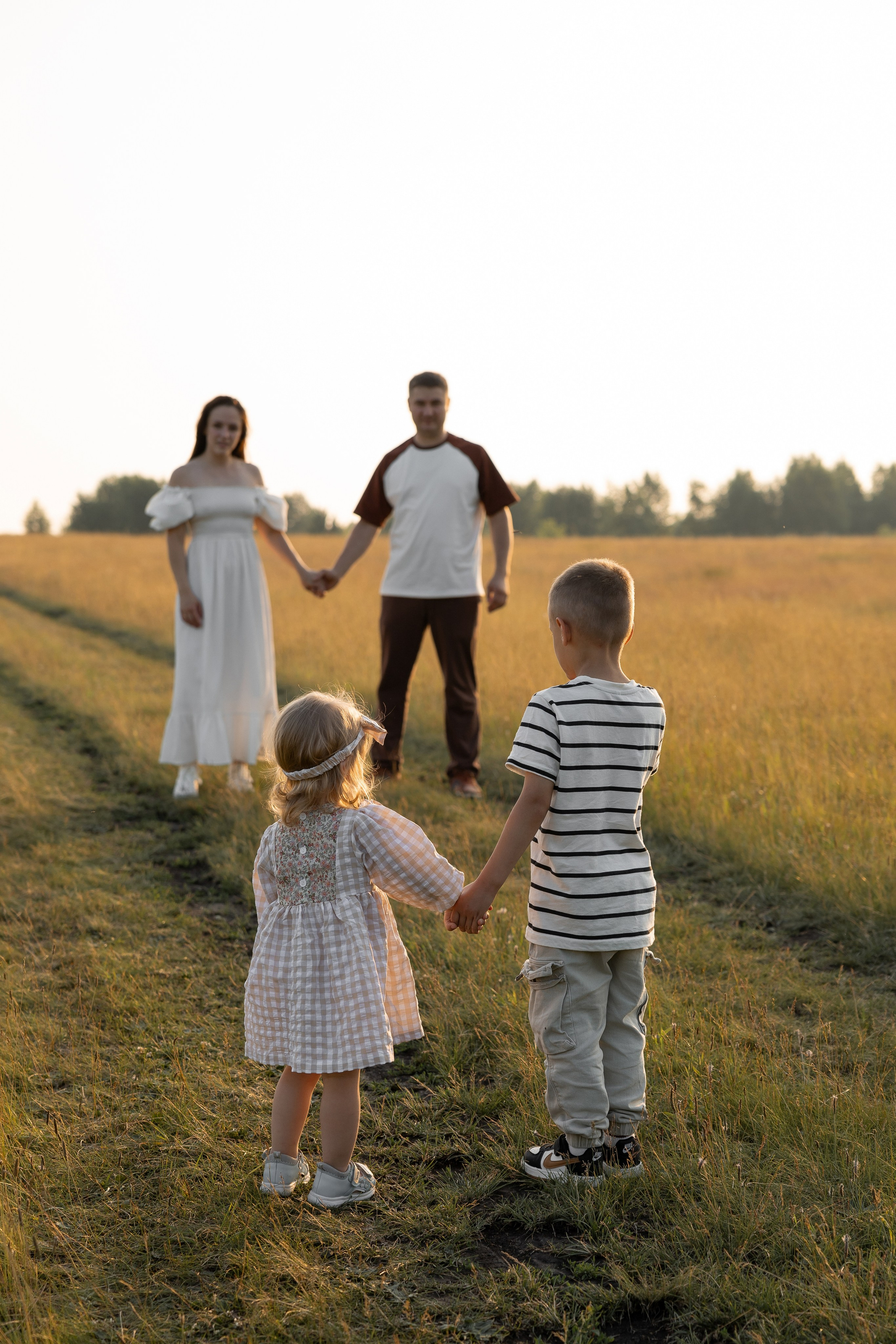 В поле. Семейный и свадебный фотограф в Челябинске Мария Леонтьева