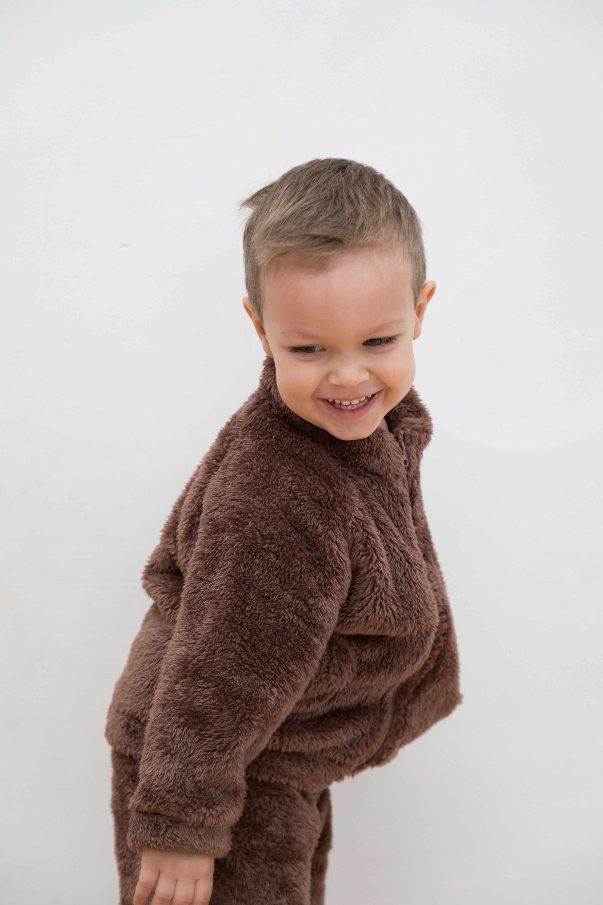 Фотосессия детской одежды для маркетплейсов Wildberries, Ozon. Детский и контент фотограф Надя Волкова Санкт-Петербург