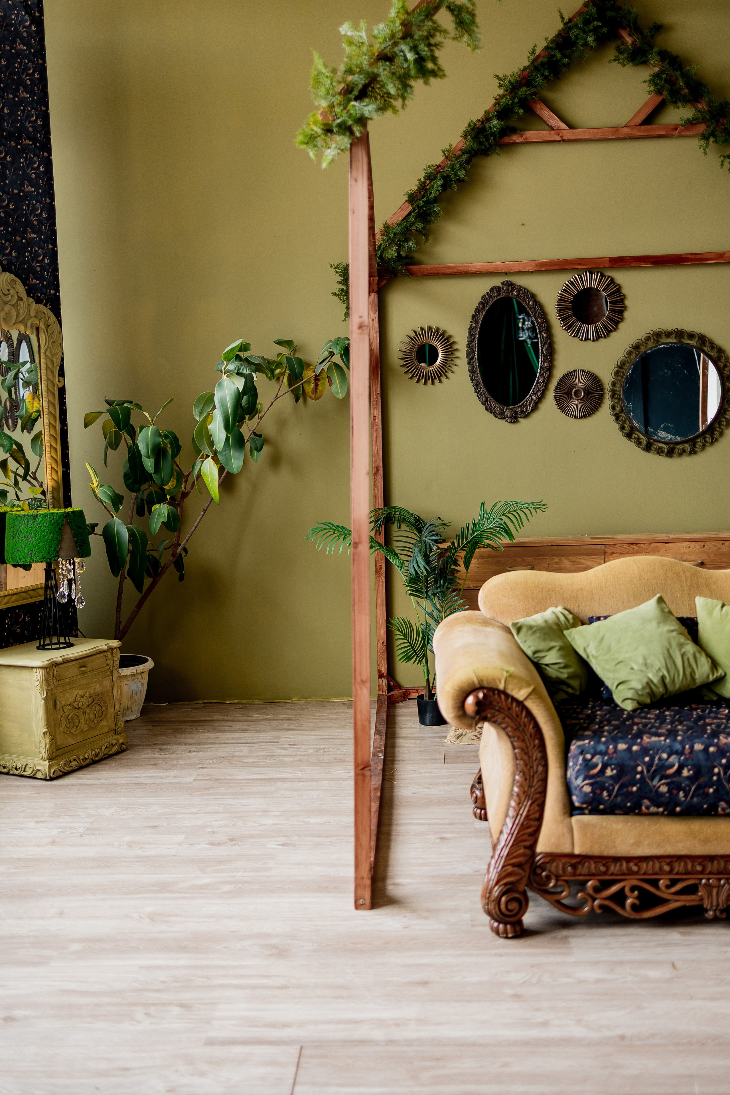 Большой (СЕМЕЙНЫЙ) зал. Фотостудия ЭМБЕР город Артём