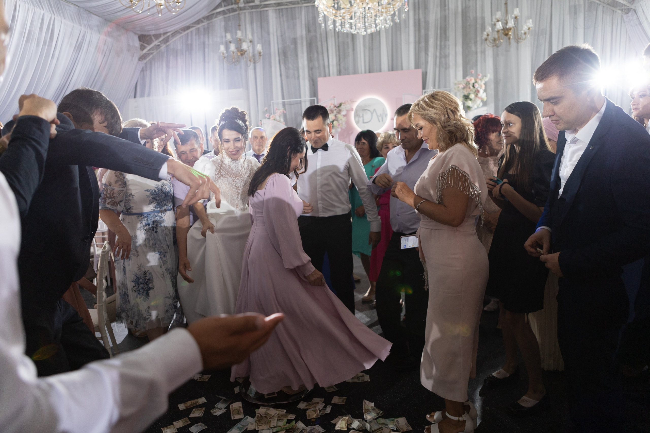 Свадебный фотограф Уфа — Руслан ГабдлисламовЖивые эмоции, красивые кадры, воспоминания на всю жизнь.Работаю по всей Республике Башкортоста. Свадебный фотограф Уфа Руслан Габдлисламов