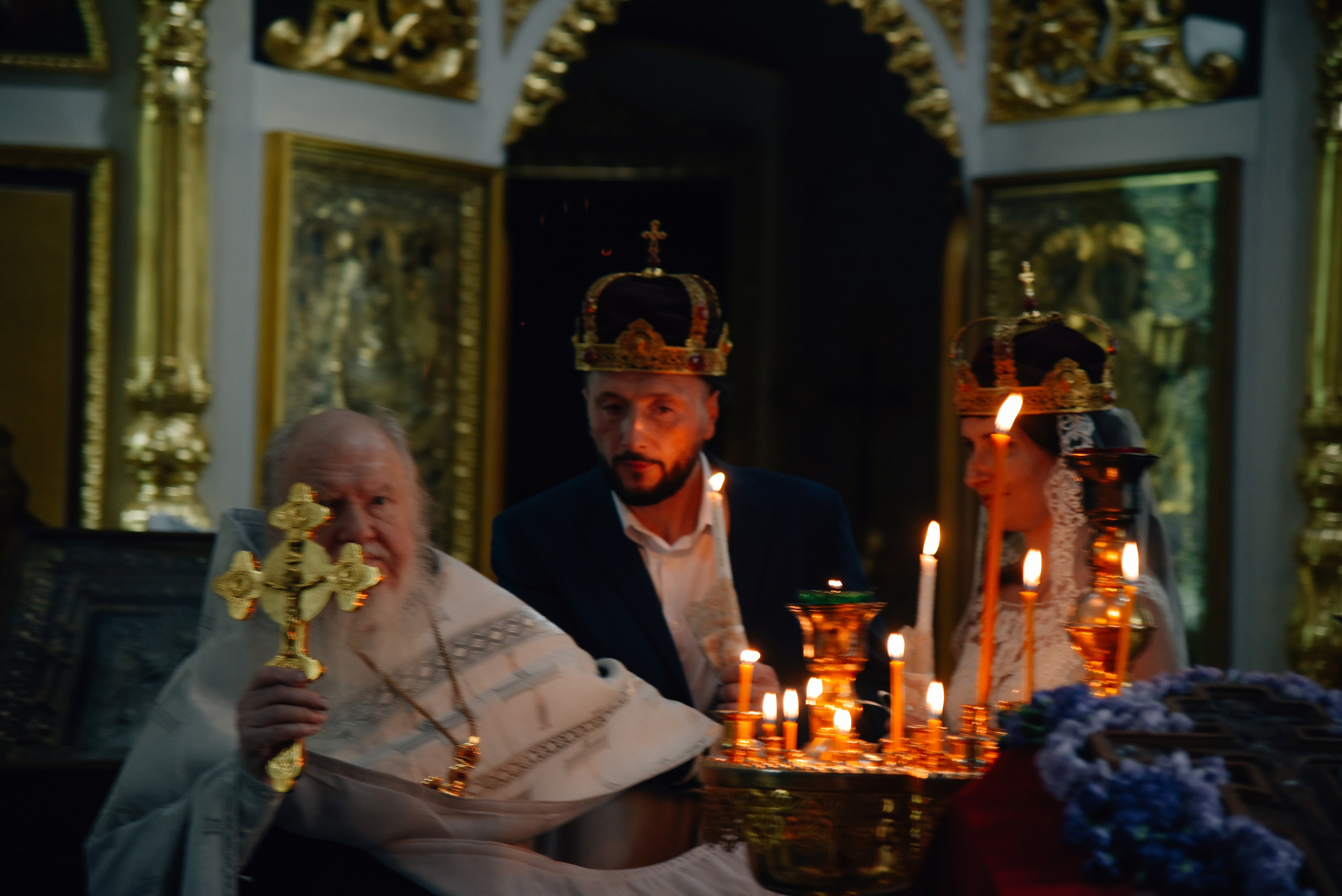 Венчание Храм Живоначальной Троицы на Воробьёвых горах. Фотограф Лола Волна, город Москва