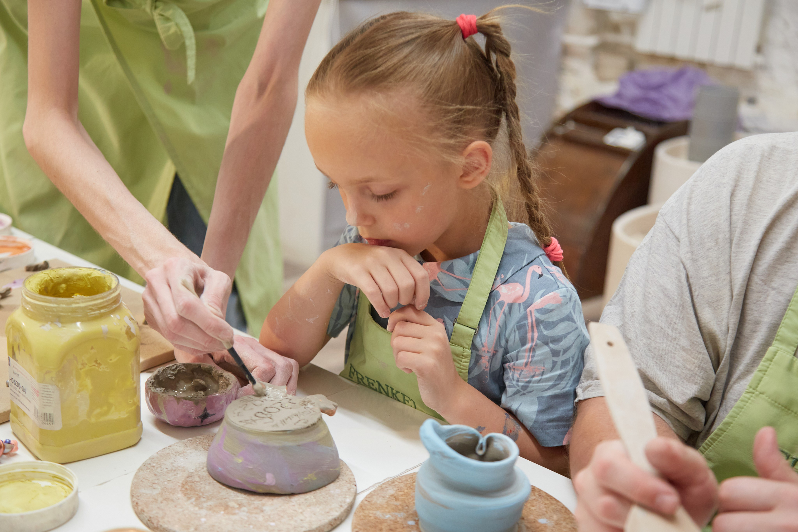 Семья в гончарной мастерской. Budanovaphoto.ru