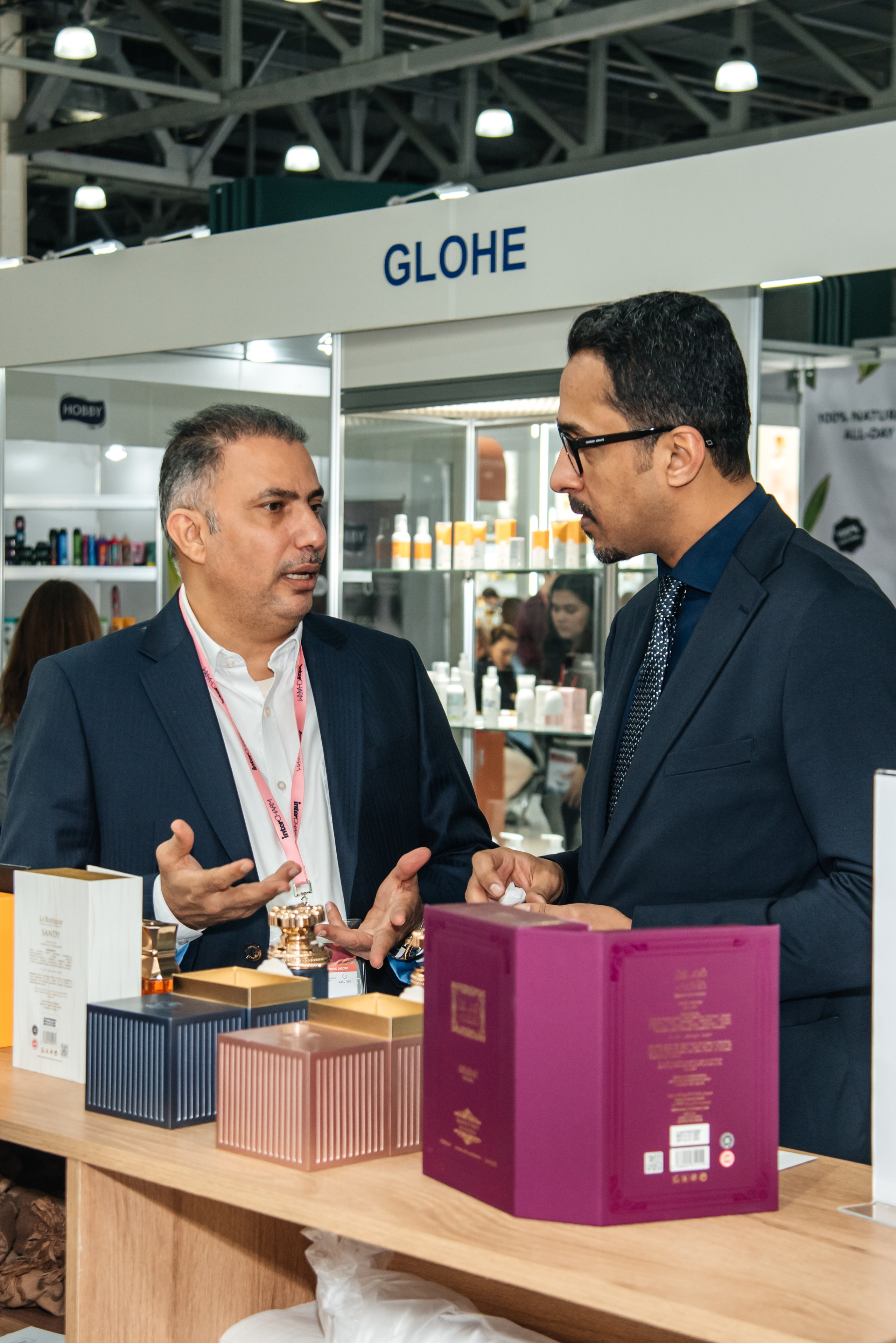 Almas parfumes Intersharm 2025. Фотограф в Москве Елена Брюханова