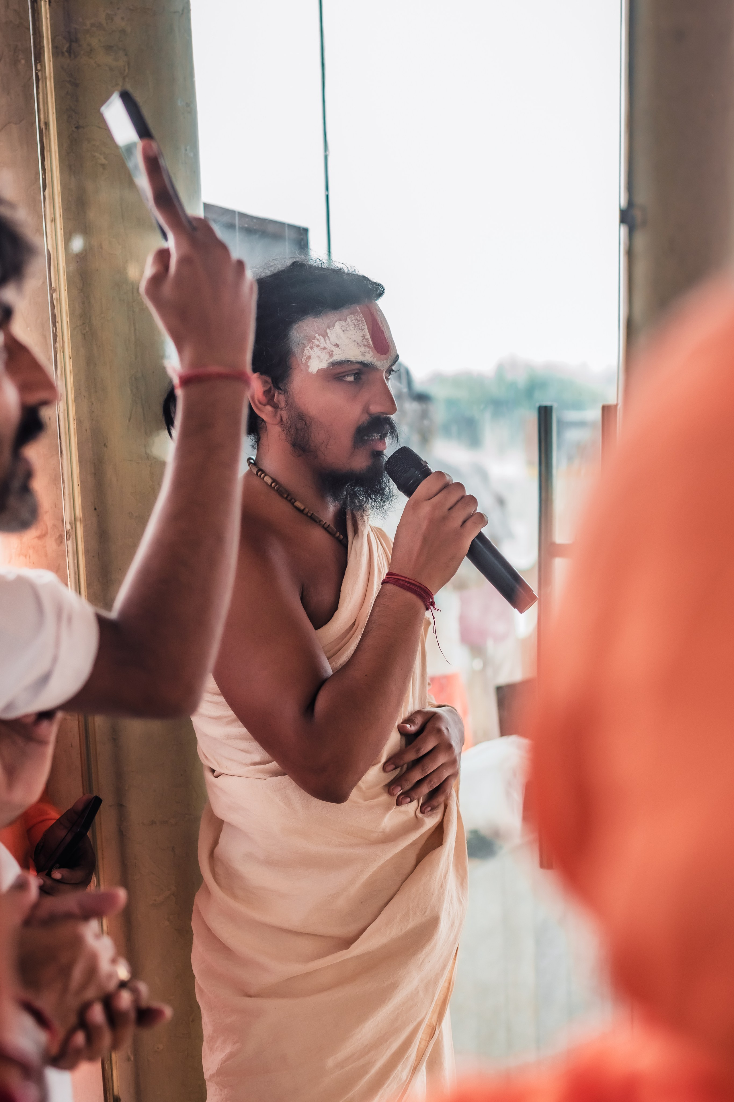 Abhisheka Devraha Baba on Sri Devdas ji maharaj bd. Mariam Bagdasaryan