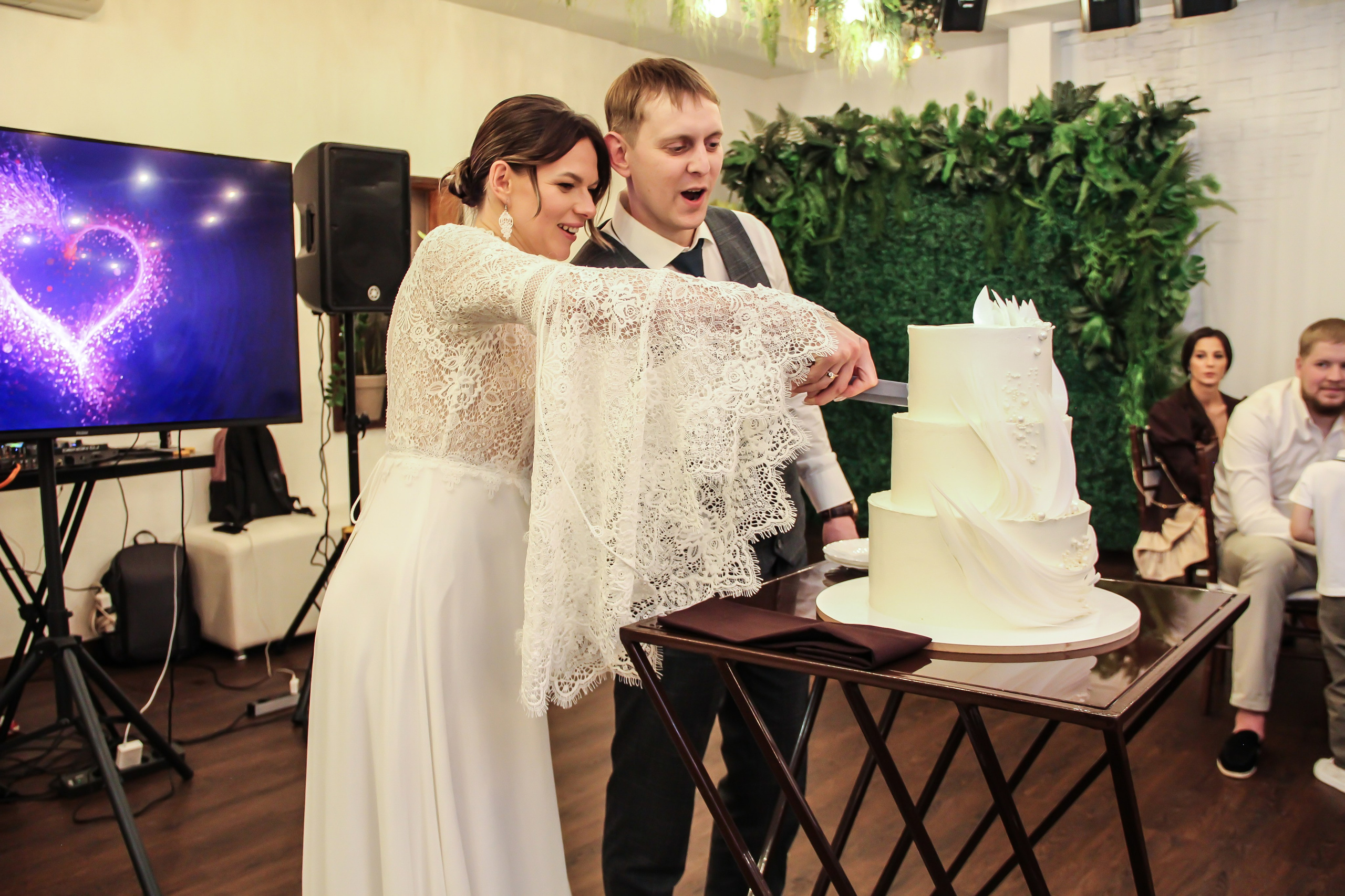 Свадебная история Олеси и Дмитрия. Семейный фотодуэт Ирина и Николай Власьевы. Фотосессии в Новосибирске