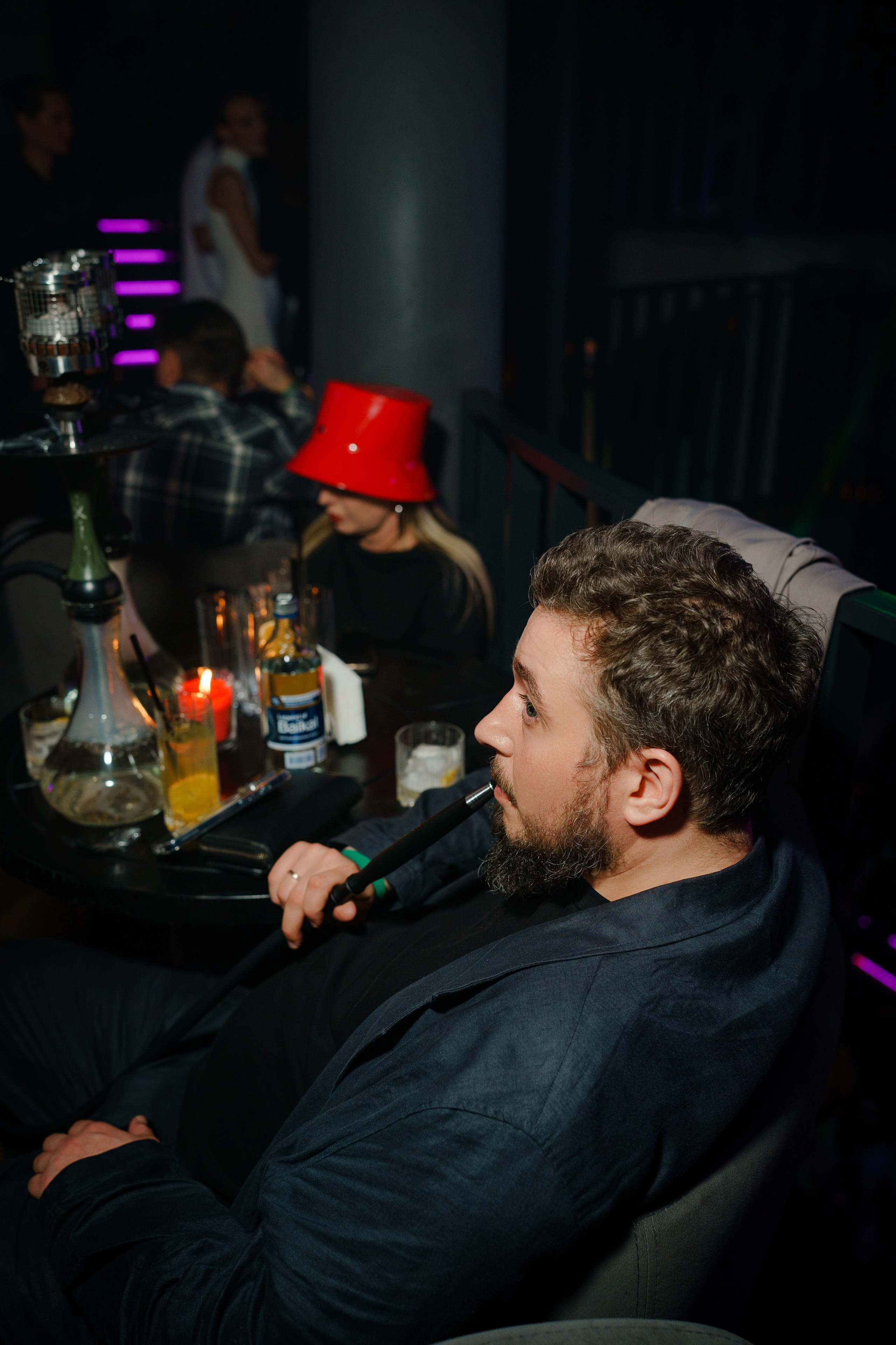 Вечеринка OSNOVATELI.LIVE репортажный фотограф Саша Дружинина. Репортажный фотограф в Москве Саша Дружинина