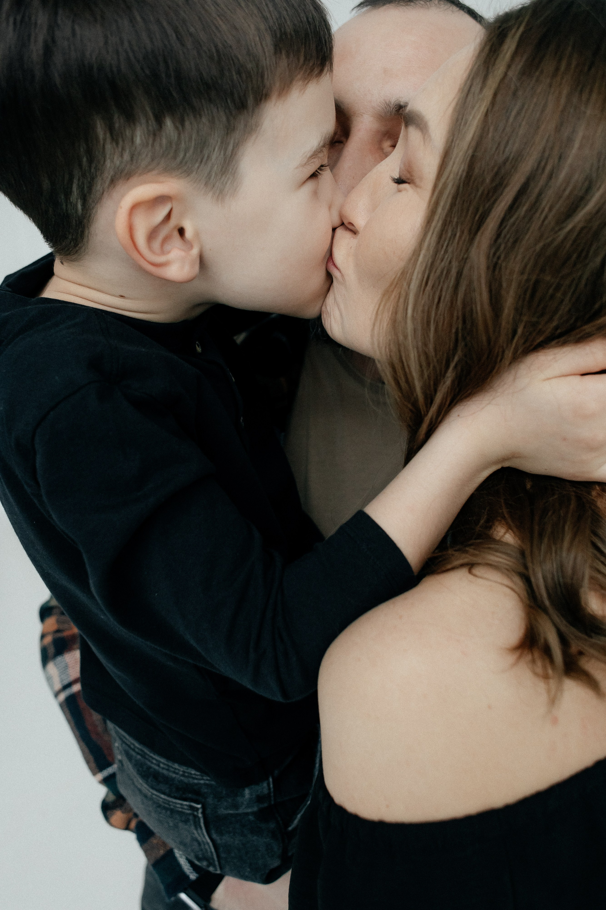 Ира, Андрей и Рома. Свадебный фотограф в Нижнем Новгороде Генеральская Ира