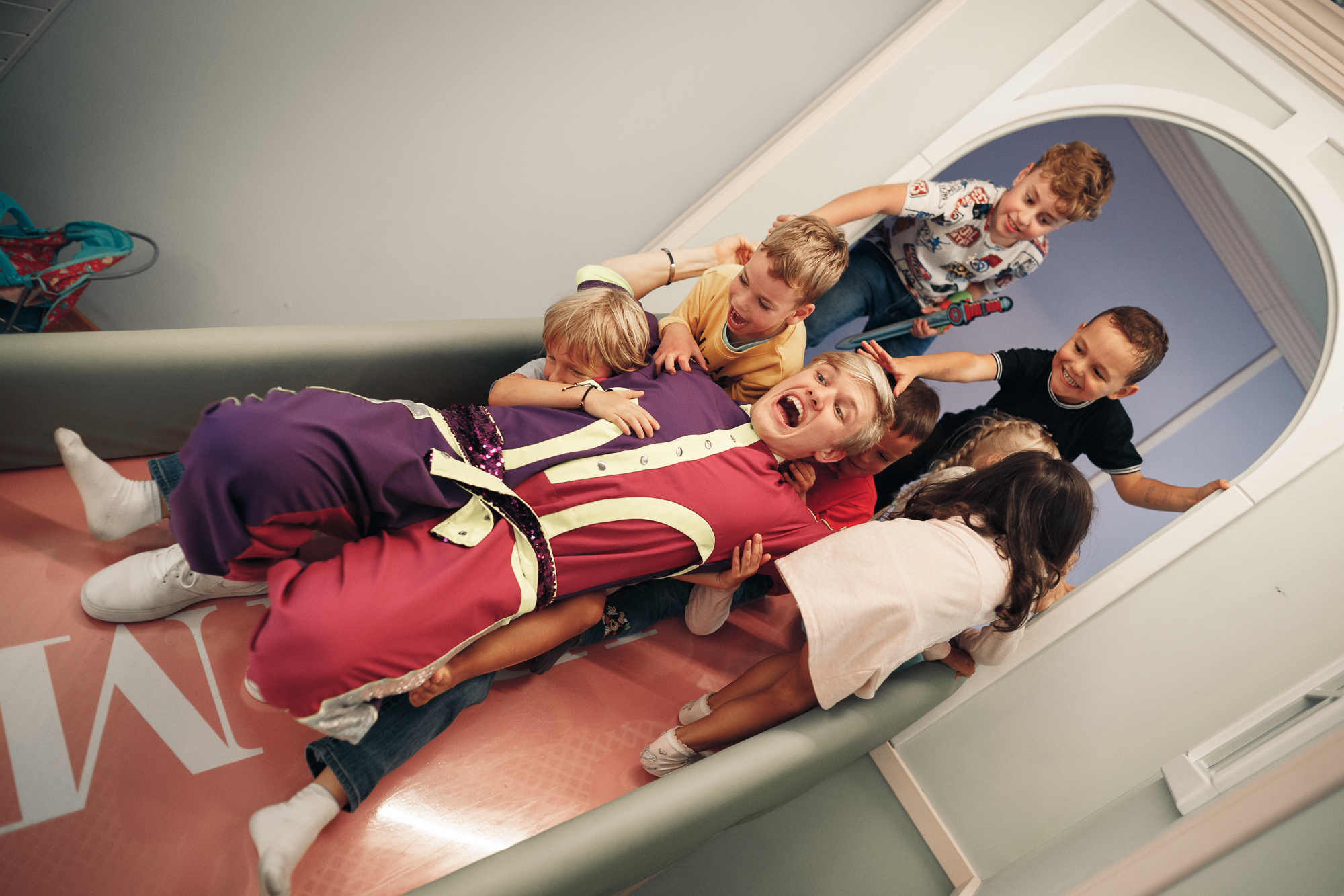 Заказать фотографа на день рождения в Москве и других городах. Фотограф на крещение и венчание, дни рождения и праздники