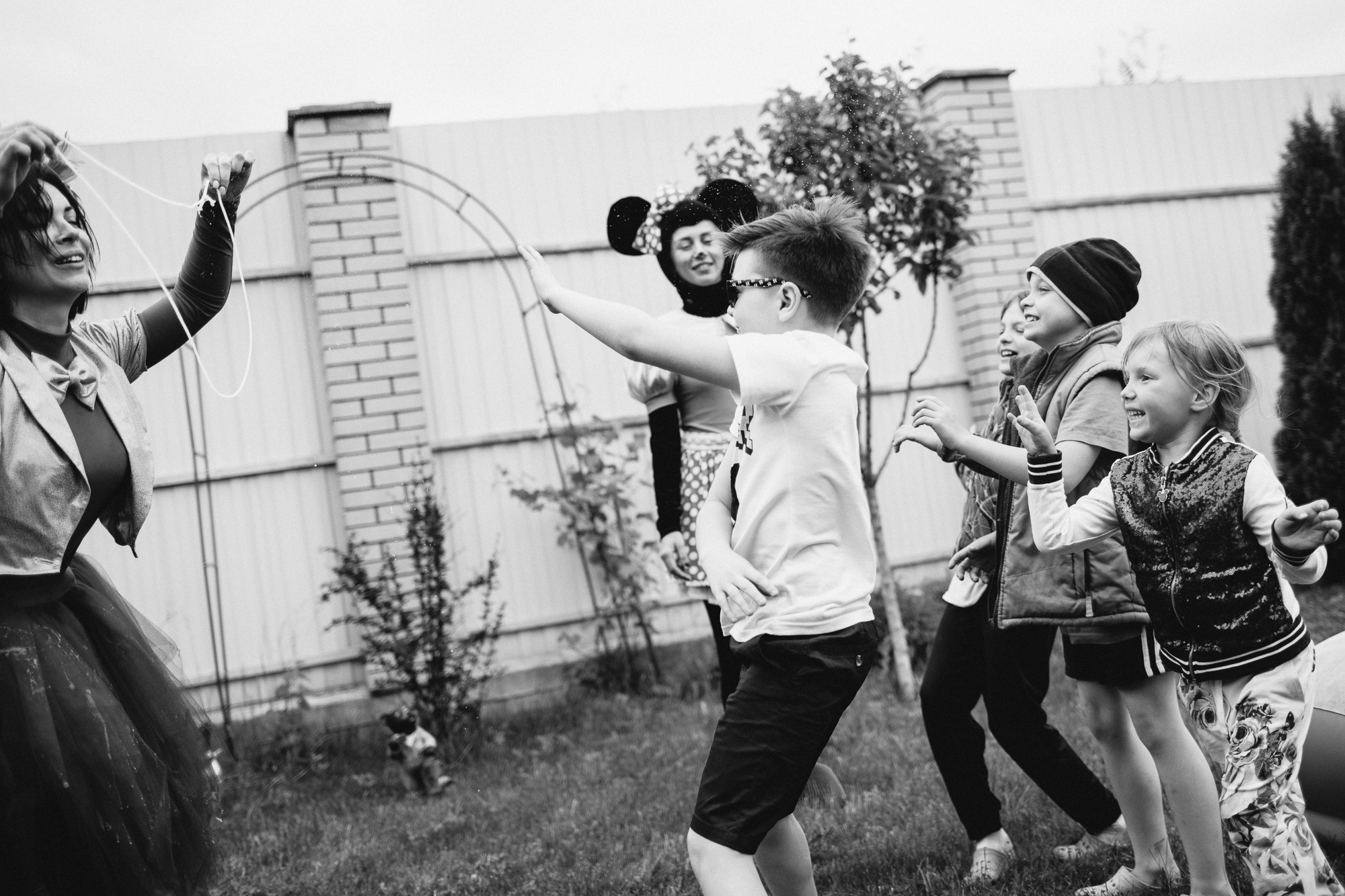 Заказать фотографа на день рождения в Москве и других городах. Фотограф на крещение и венчание, дни рождения и праздники