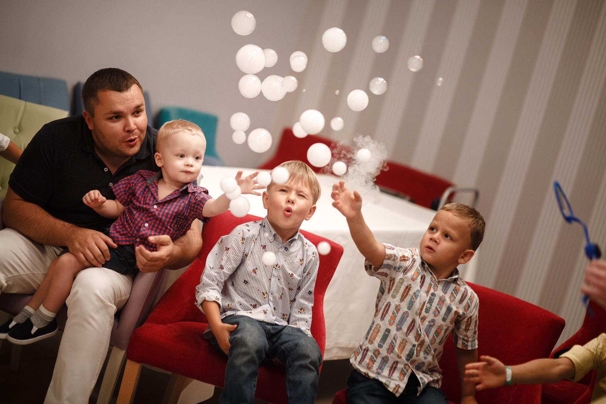 Заказать фотографа на день рождения в Москве и других городах. Фотограф на крещение и венчание, дни рождения и праздники