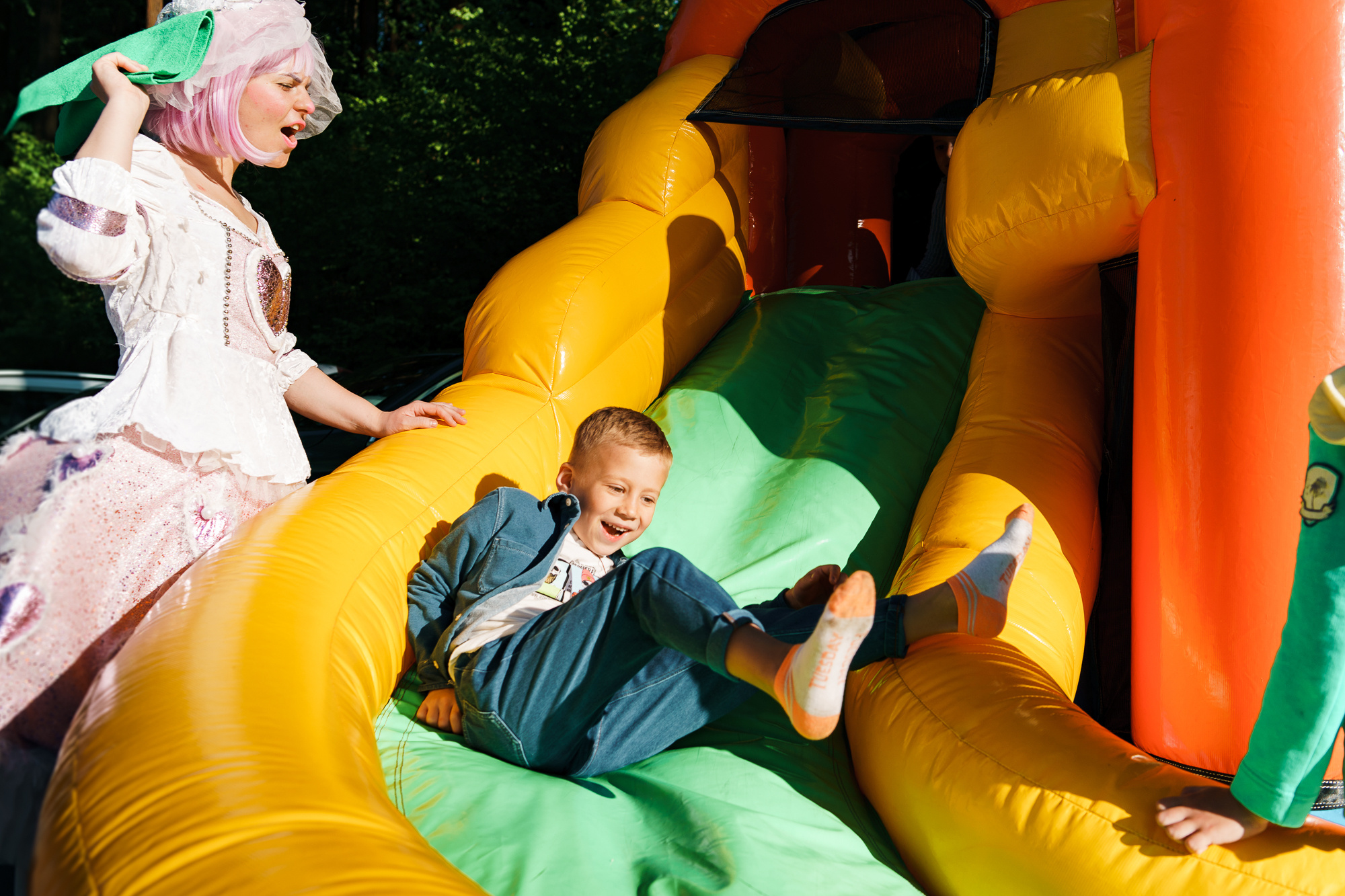 Заказать фотографа на день рождения в Москве и других городах. Фотограф на крещение и венчание, дни рождения и праздники