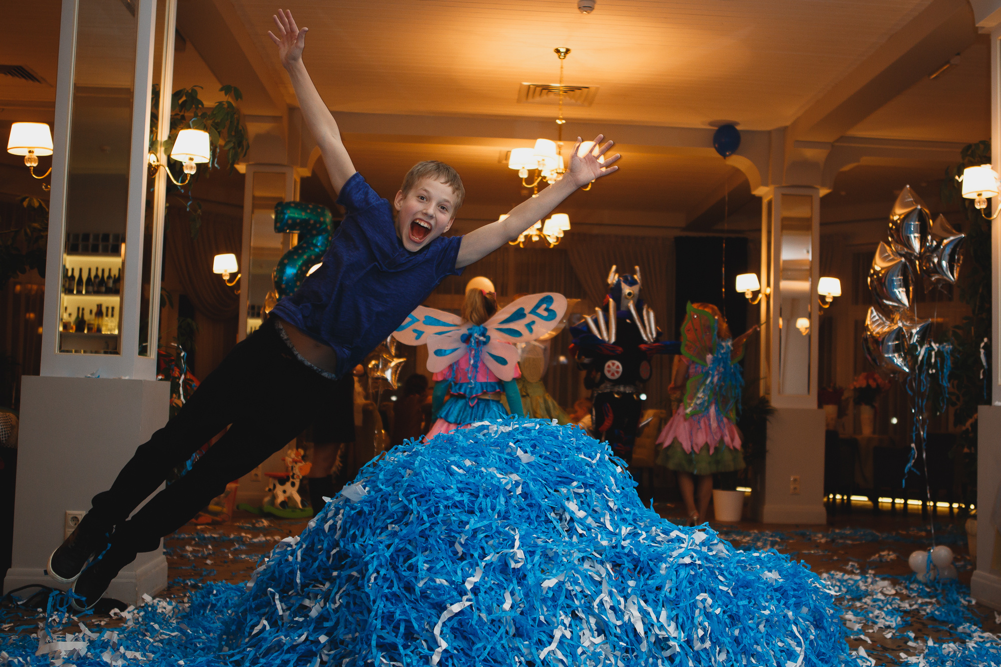 Заказать фотографа на день рождения в Москве и других городах. Фотограф на крещение и венчание, дни рождения и праздники