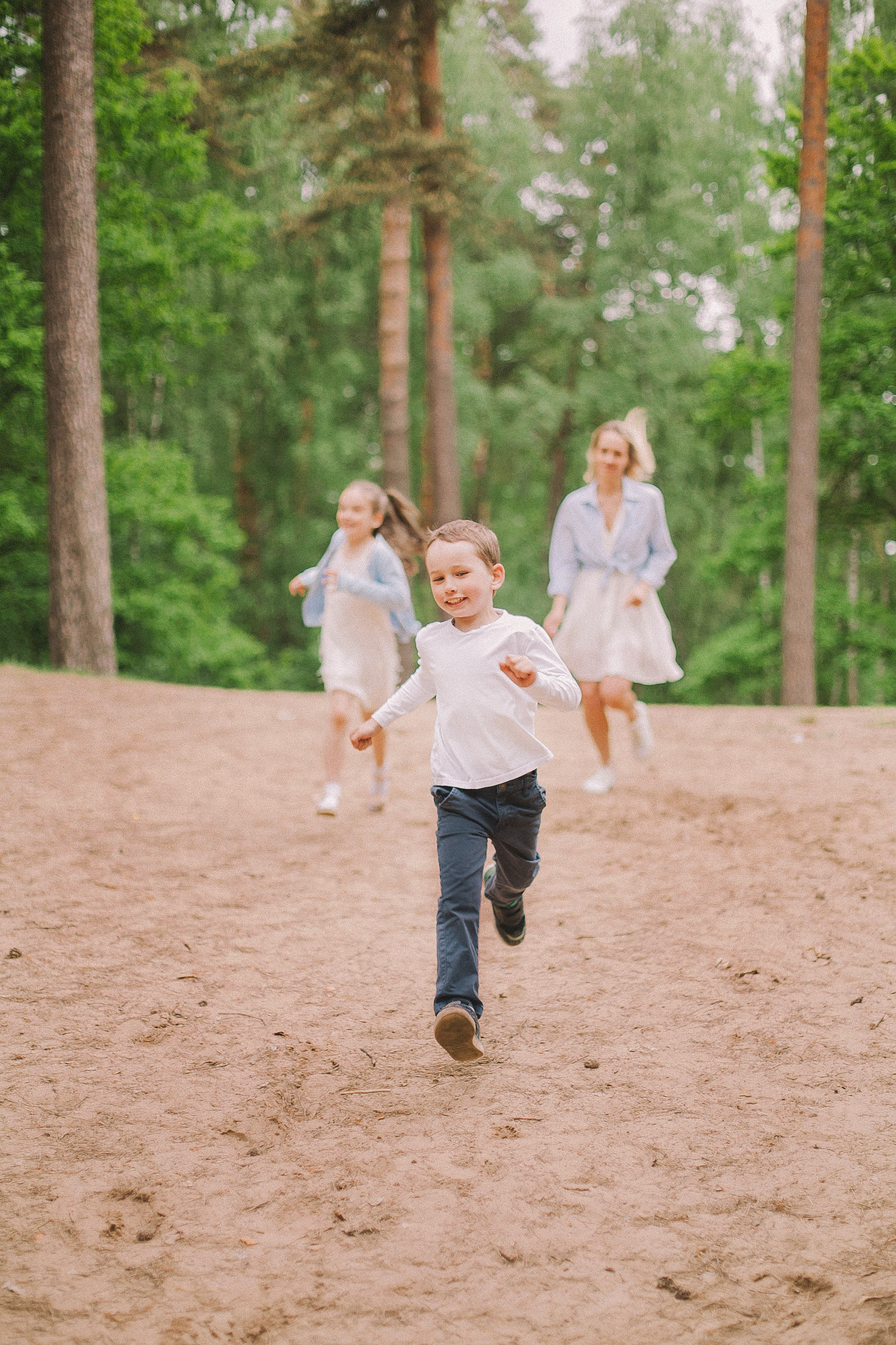 Алина и семья. Свадьбы в формате прогулки, индивидуальные и семейные съёмки