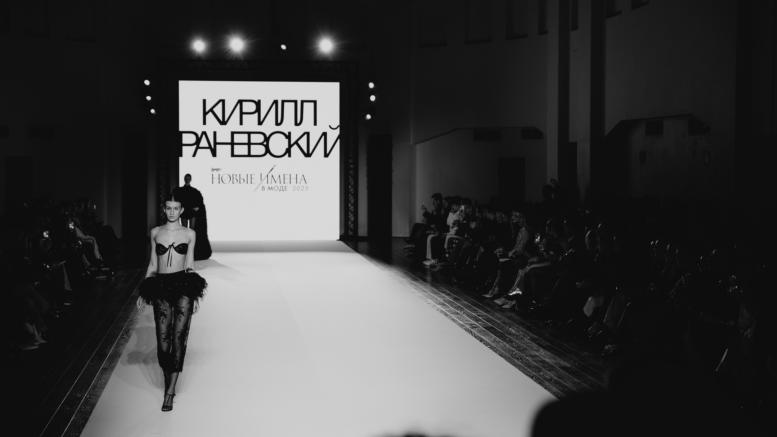 Бекстейдж показа «Новые Имена» собака.ru|ДЛТ. Портретный и репортажный фотограф в Санкт-Петербурге