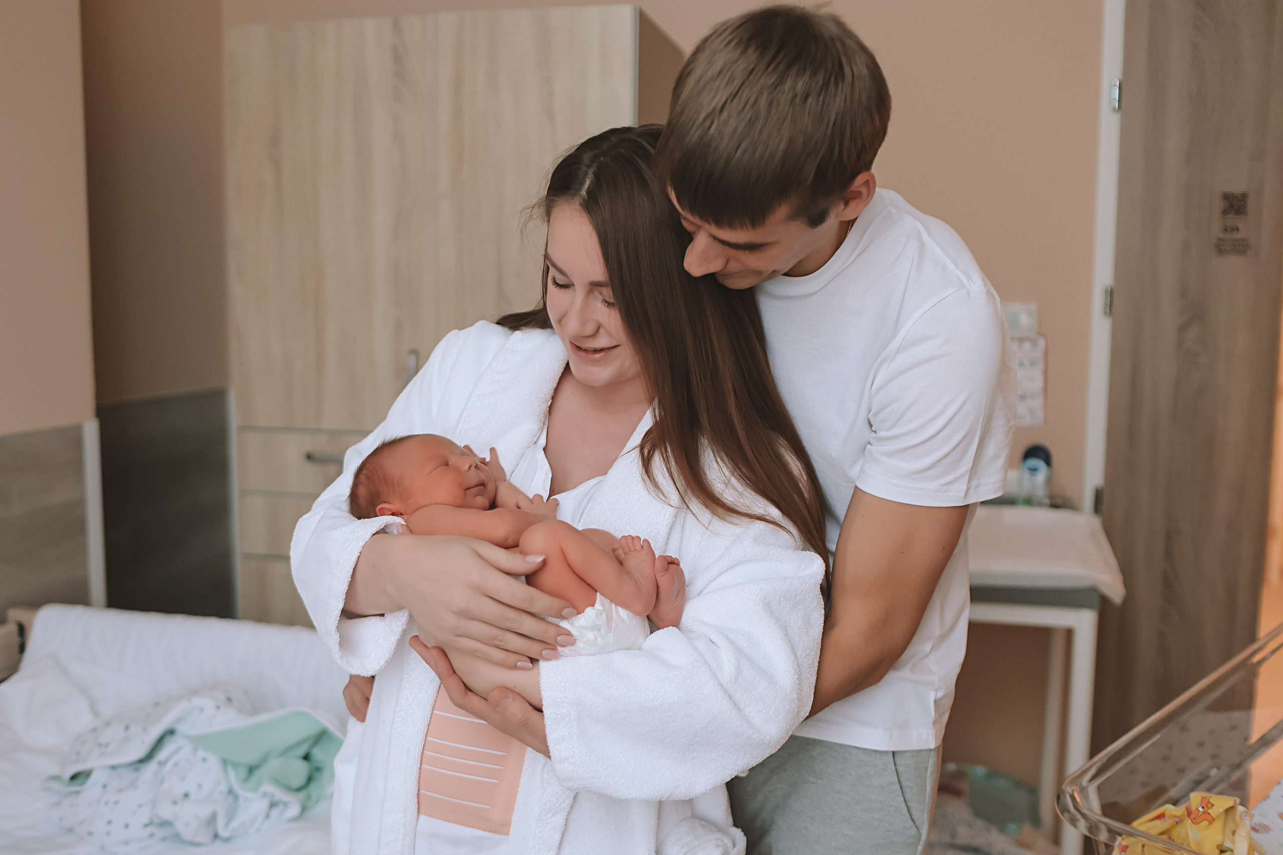 Выписка Мид. Семейный фотограф Тюмень, фотограф на роды Салмина Мария