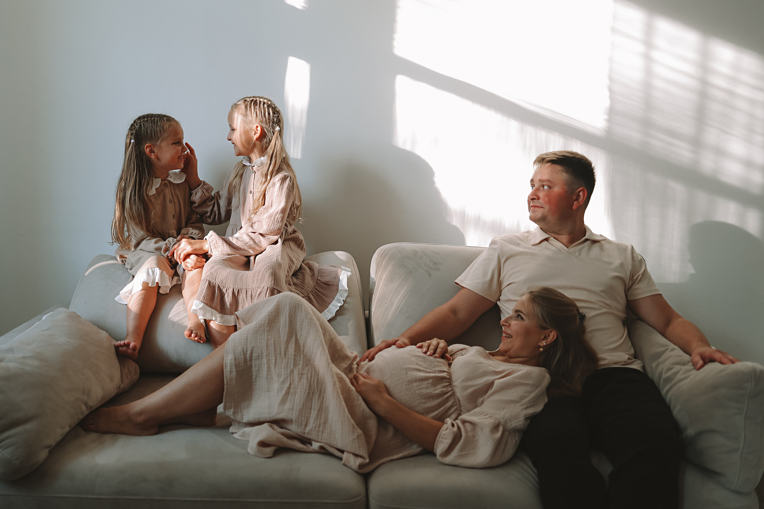 Квартира (беременность). Семейный фотограф Тюмень, фотограф на роды Салмина Мария