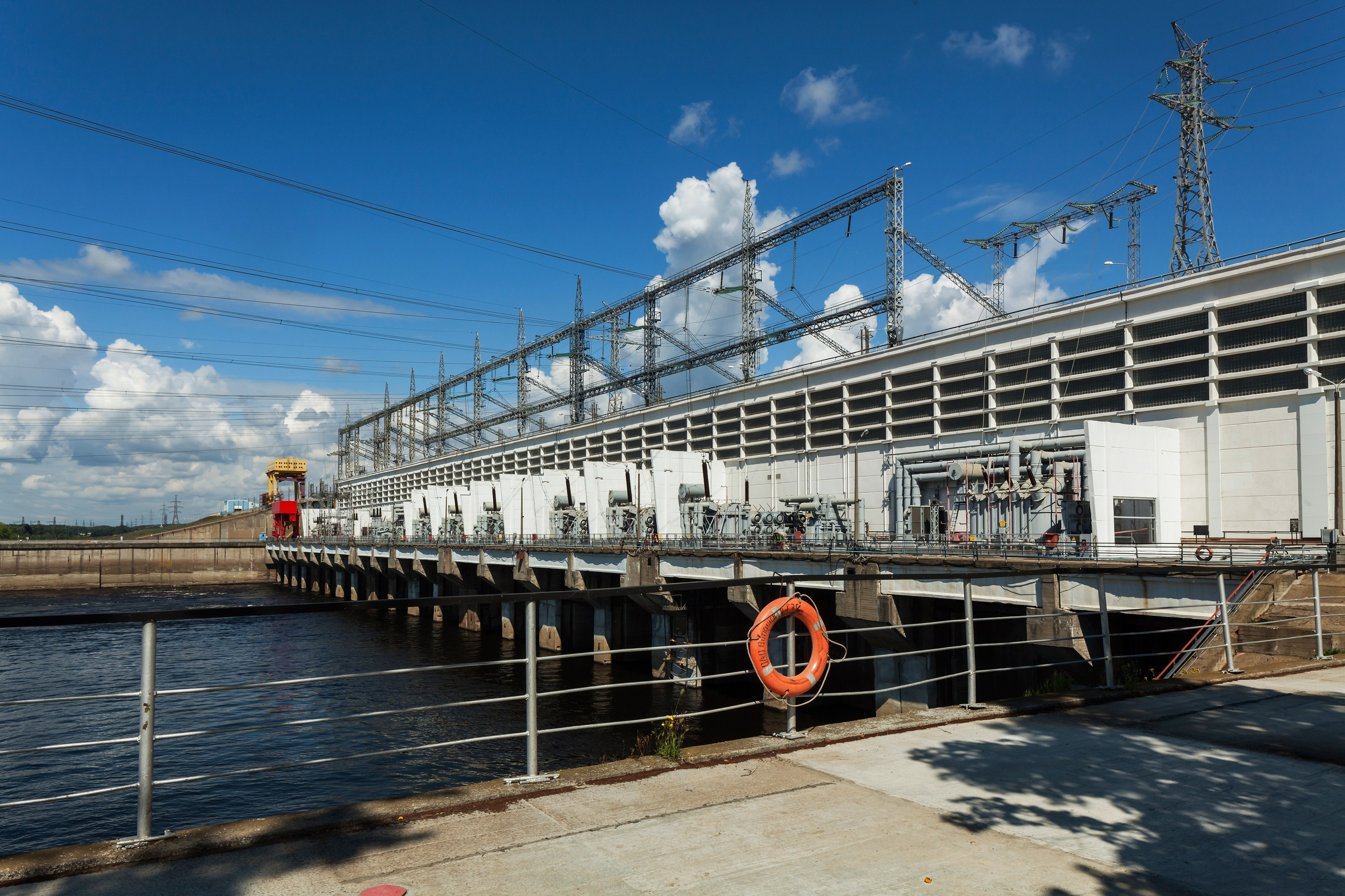 Воткинская ГЭС. OLGA OLEYNIKOVA Пространство, люди, смыслы