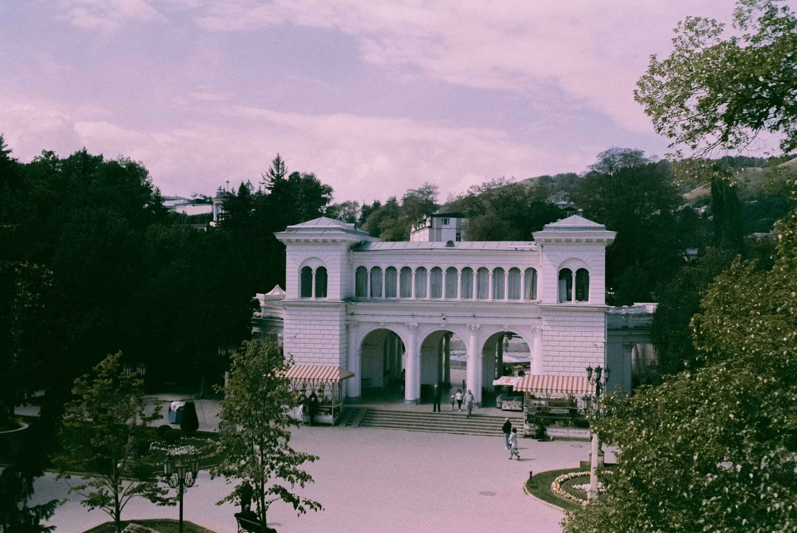 Кисловодск 11 мая / Fujicolor Superia 200 (просрочка) / Minox 35GT