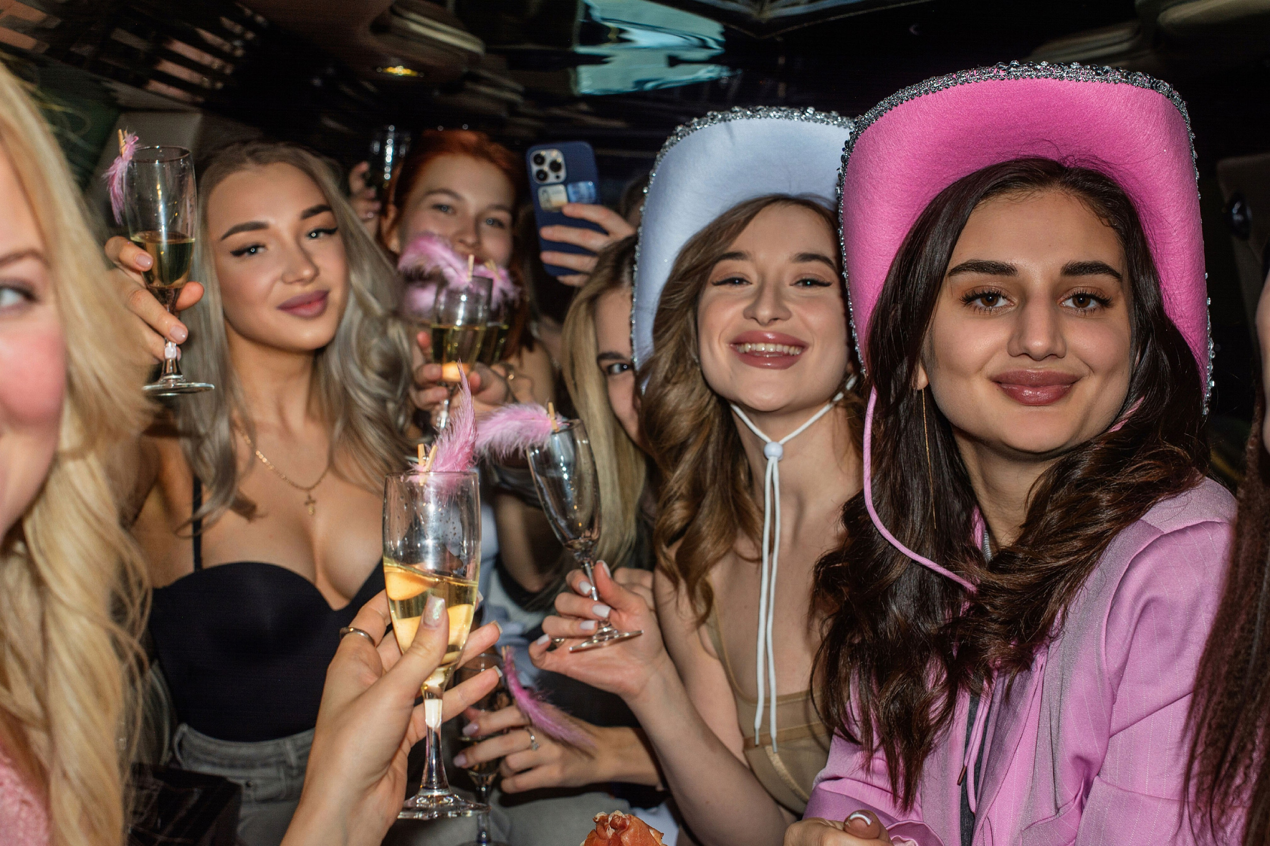 Девичник в лимузине. Фотограф в Москве Ангелина Ким