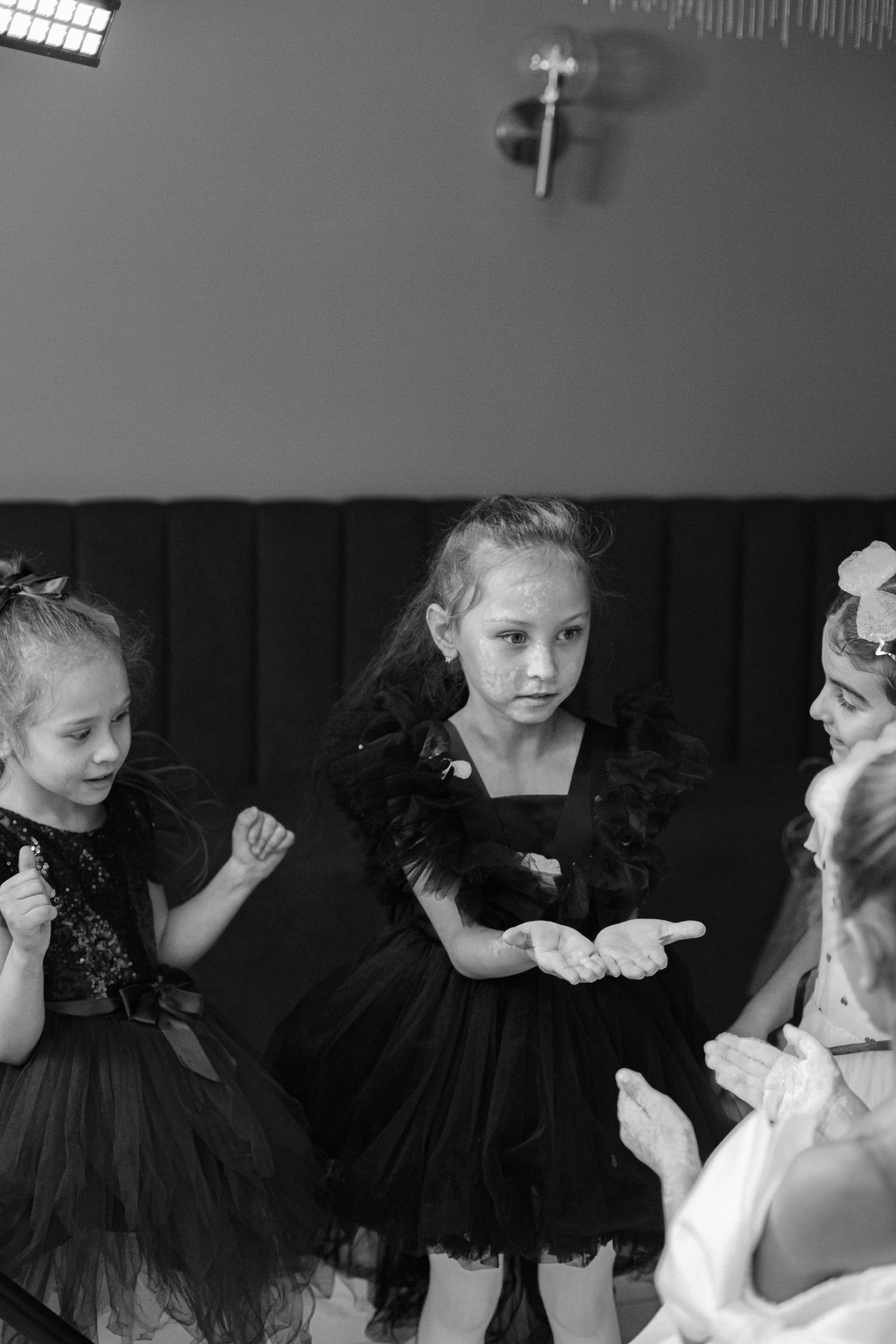 ASIA'S BIRTHDAY PARTY. Photokarish