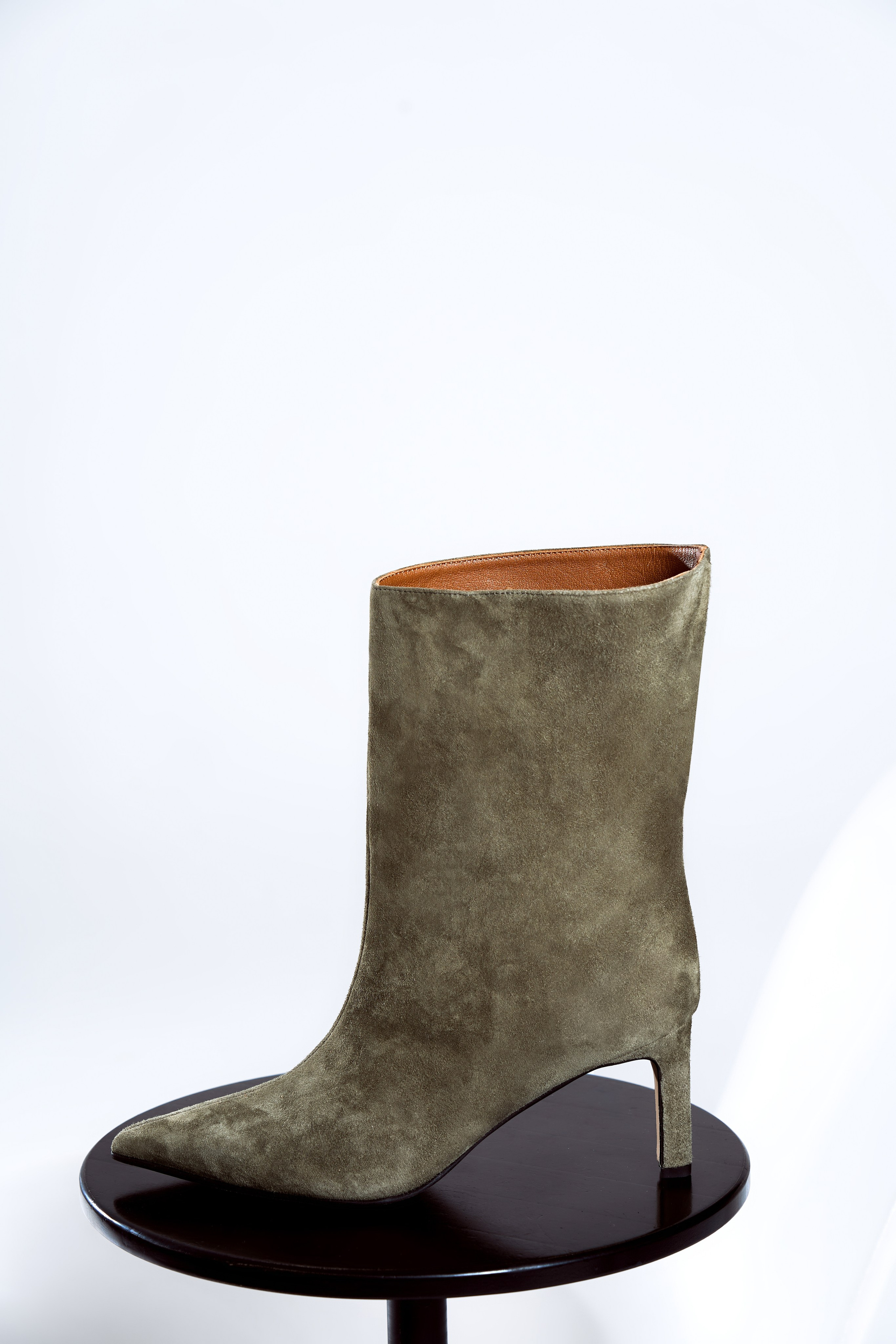 Amalie shoes. Retoucher