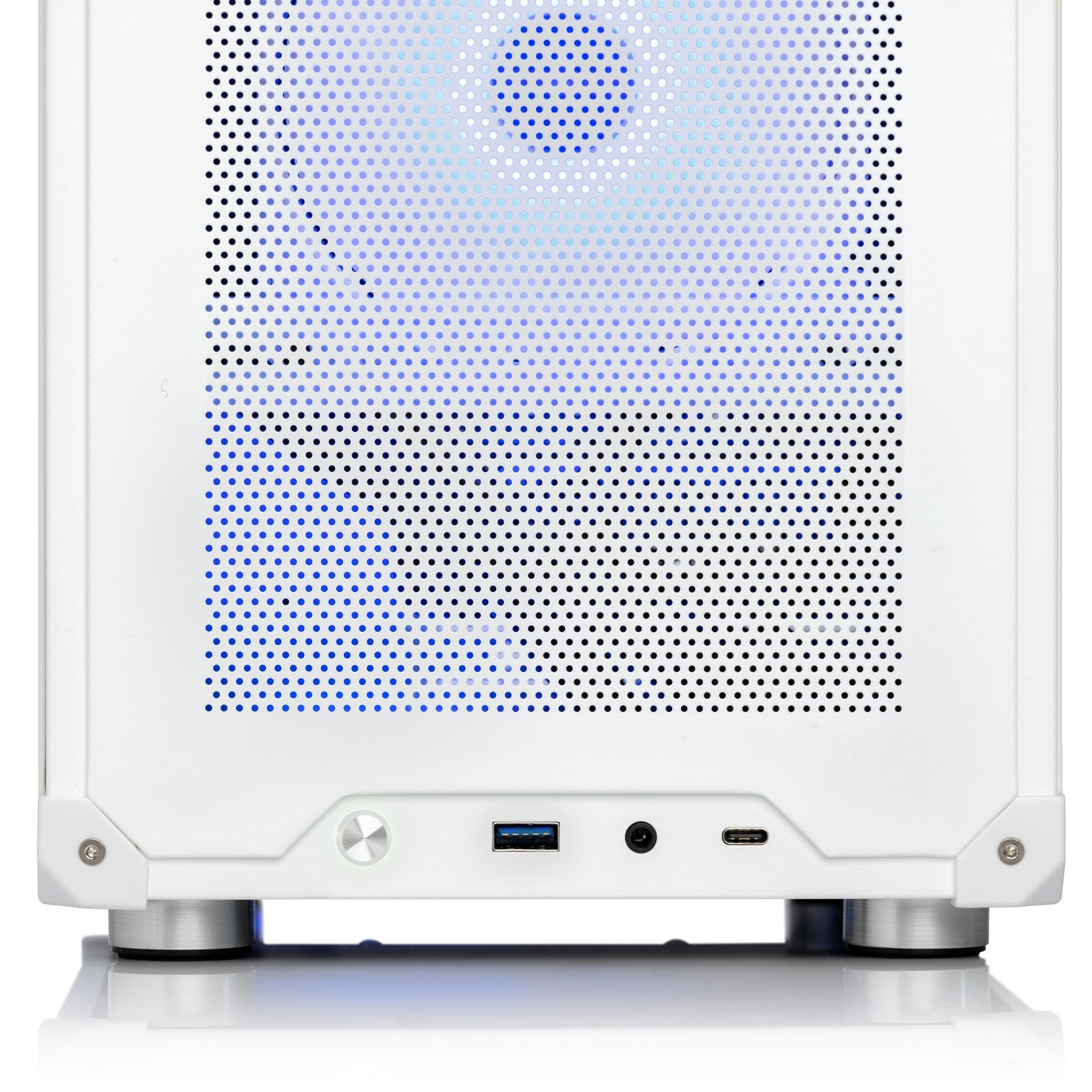 Детализация тыловых разъемов белого блока | Контент для техобзора