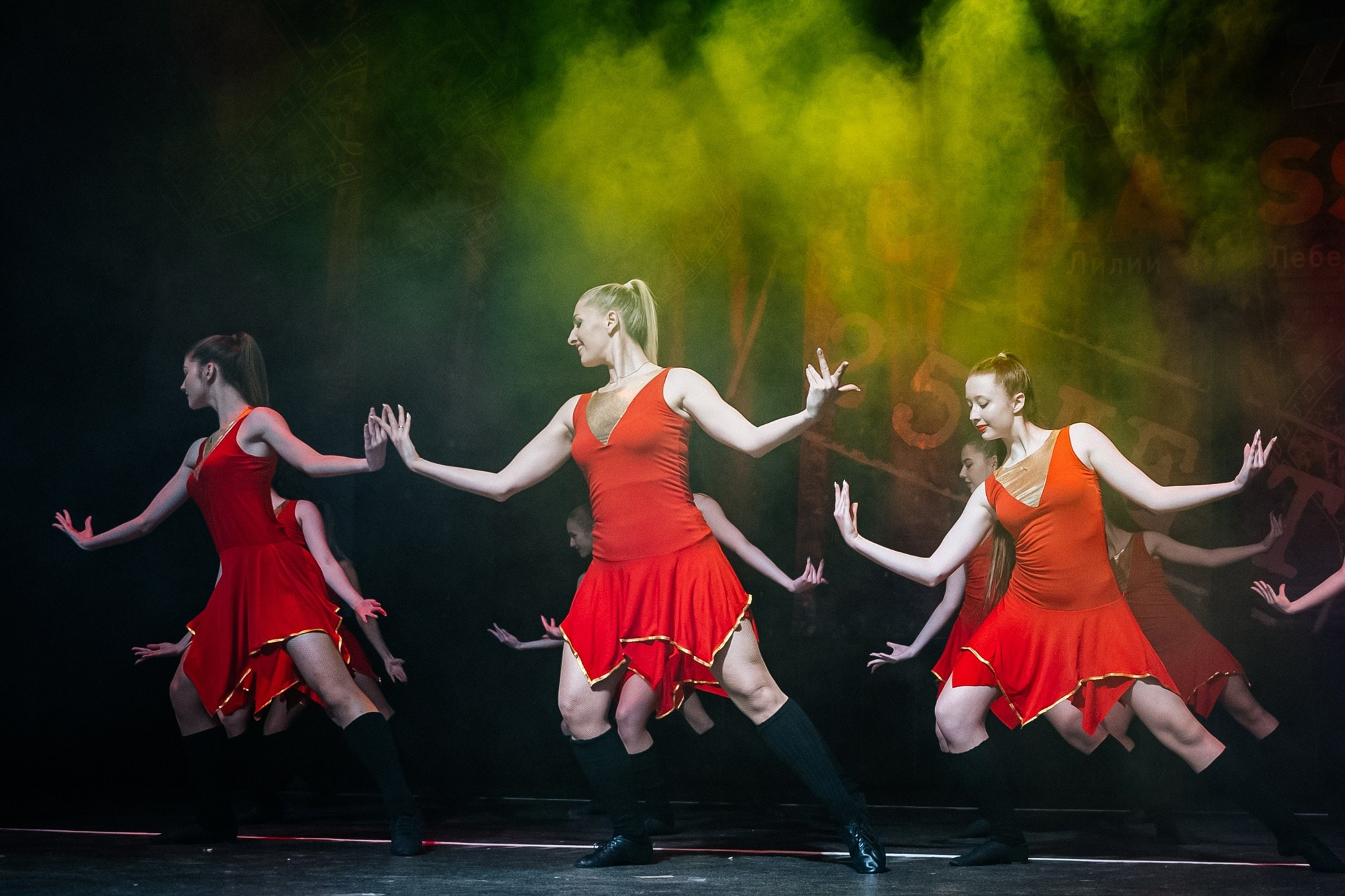 Танцы. Фотограф Елена Рогашкова