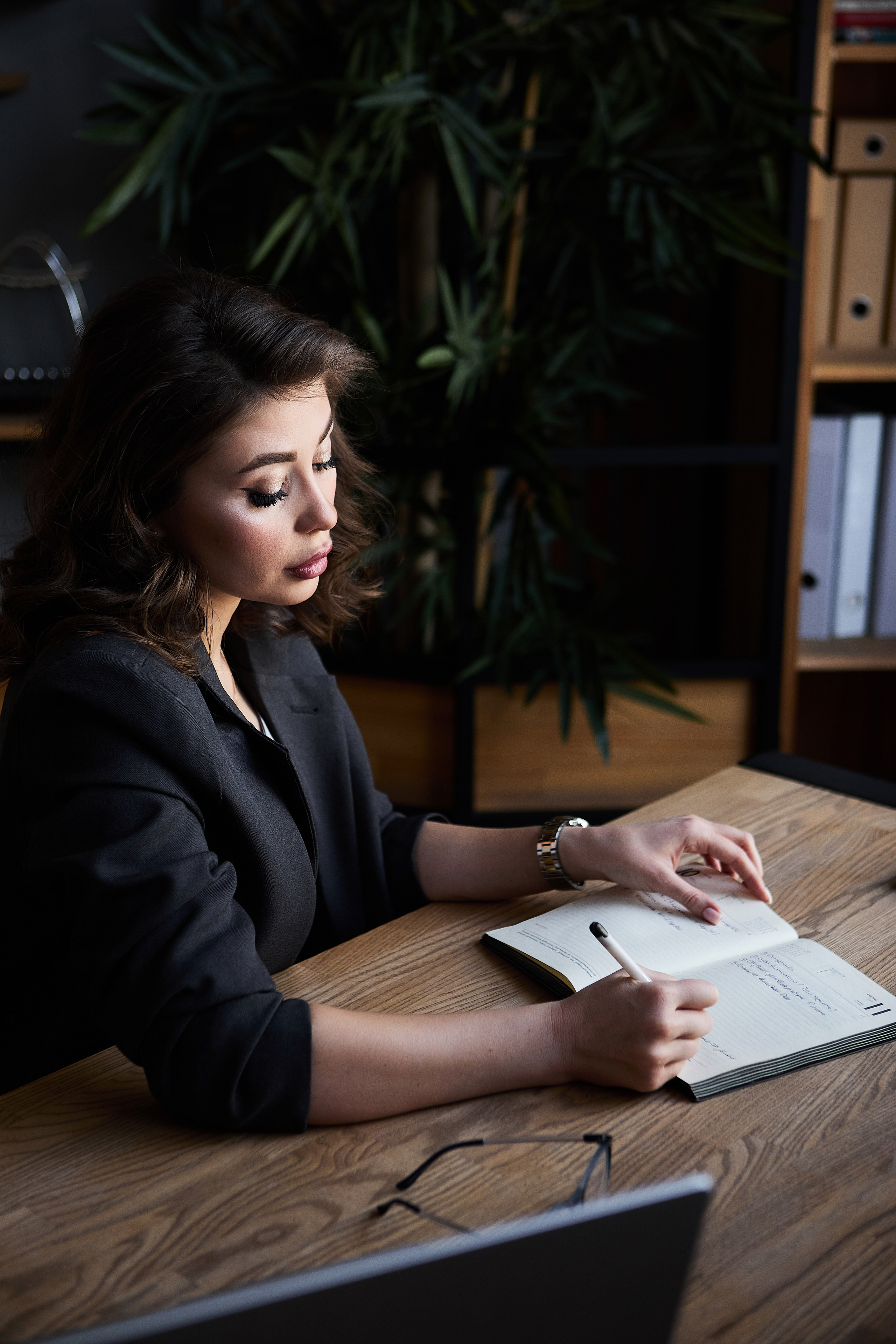 Бизнес-портрет 2024 год. Репортажный Фотограф Москва Дарья Лунева