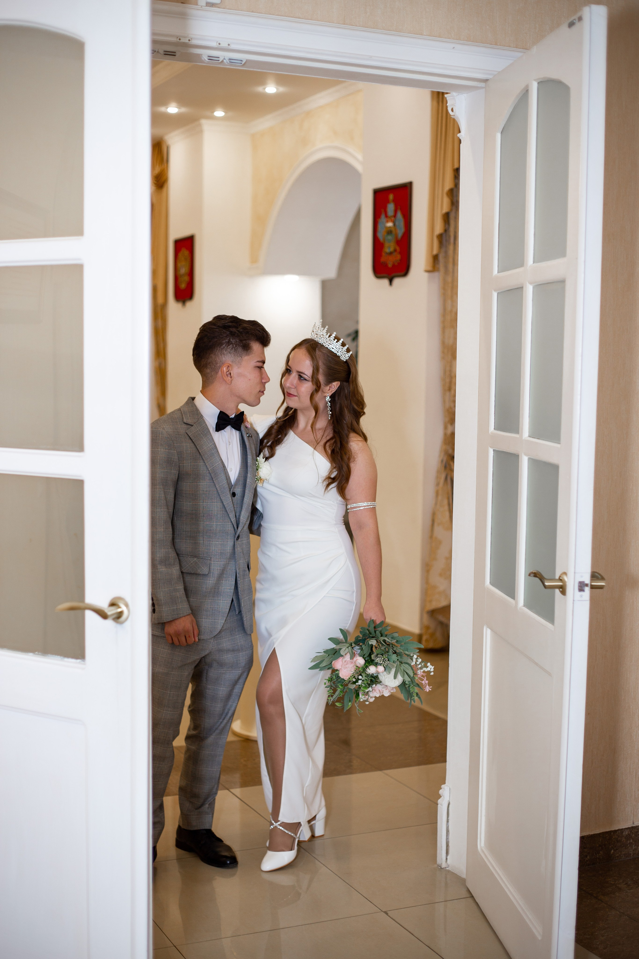 Свадебные фото. Фотограф Краснодара, фотограф в парке Галецкого.репортажный фотограф. детский фотограф, свадебный фотограф. профессиональный фотограф