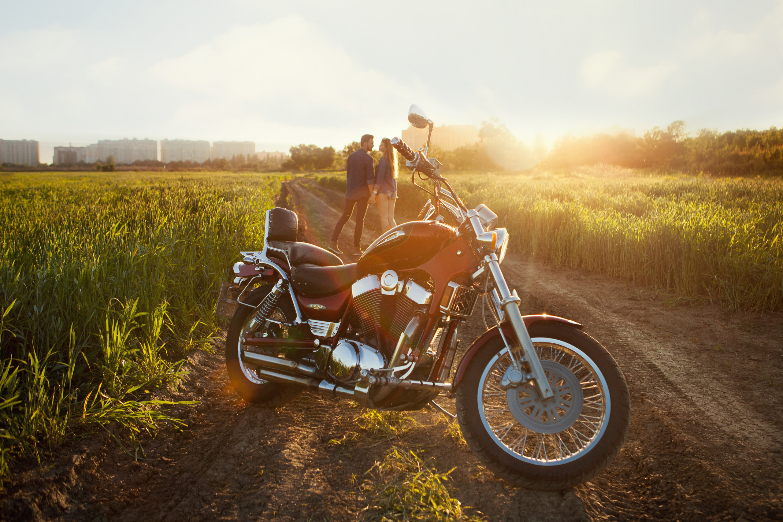 Сергей, Евгения и мотоцикл. Семейный и детский фотограф в Краснодаре Брусилова Марина