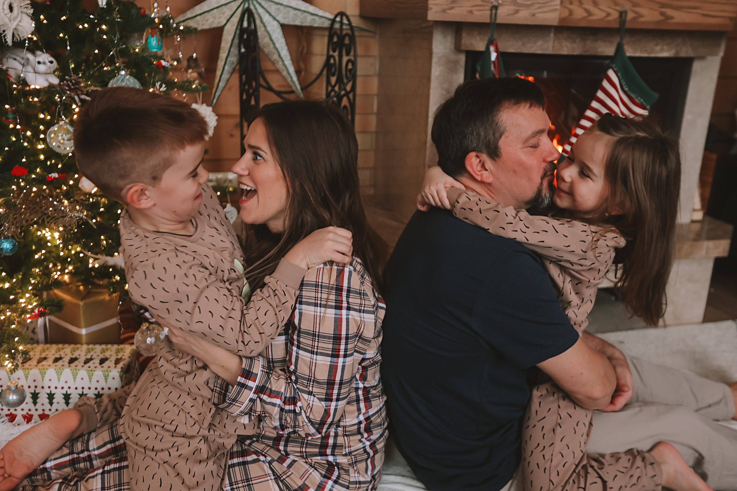 Новогодние традиции. Семейный фотограф Тюмень, фотограф на роды Салмина Мария