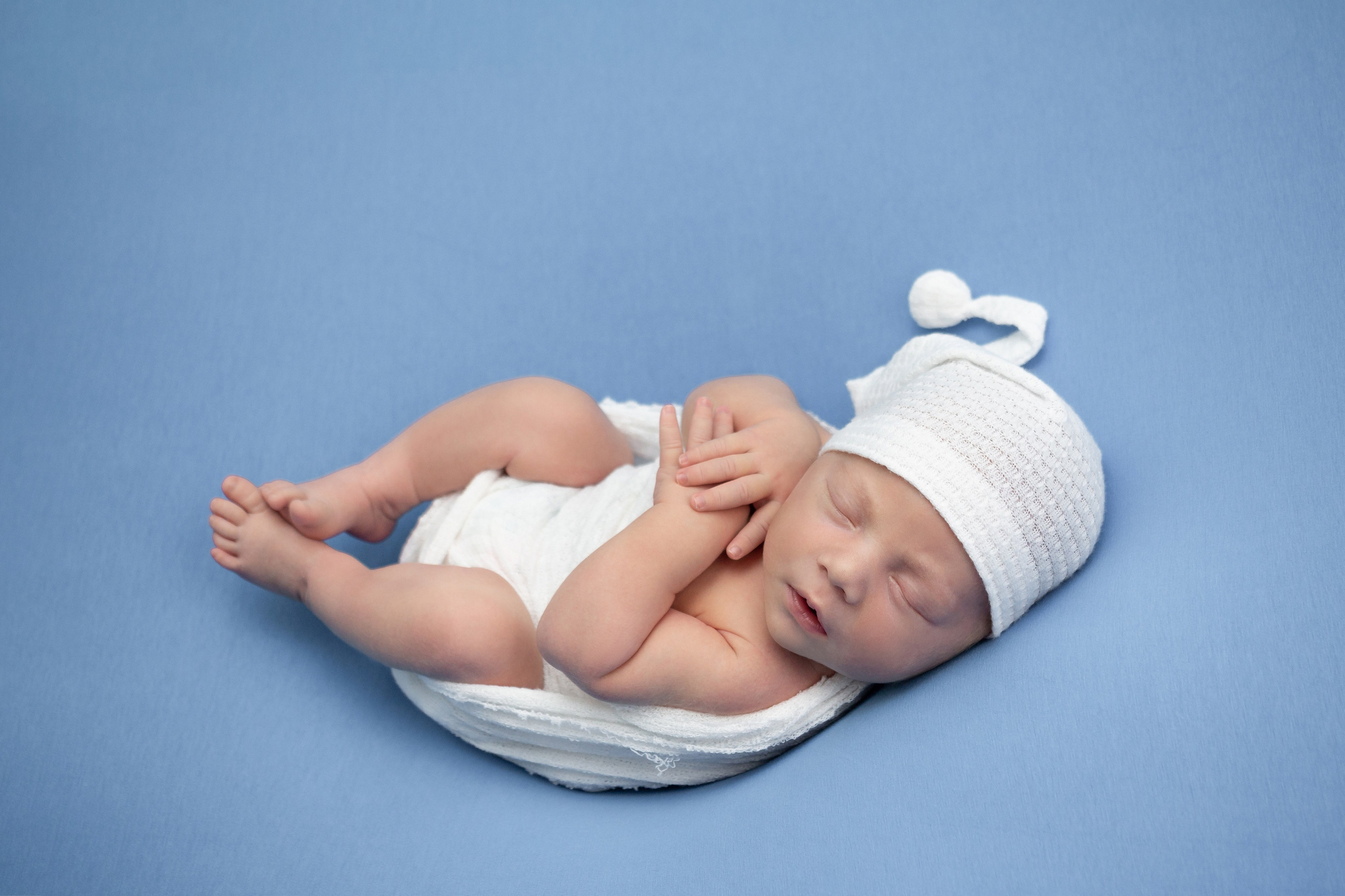 Классический стиль newborn. Фотограф новорождённых Анапа Елена Кушнарь