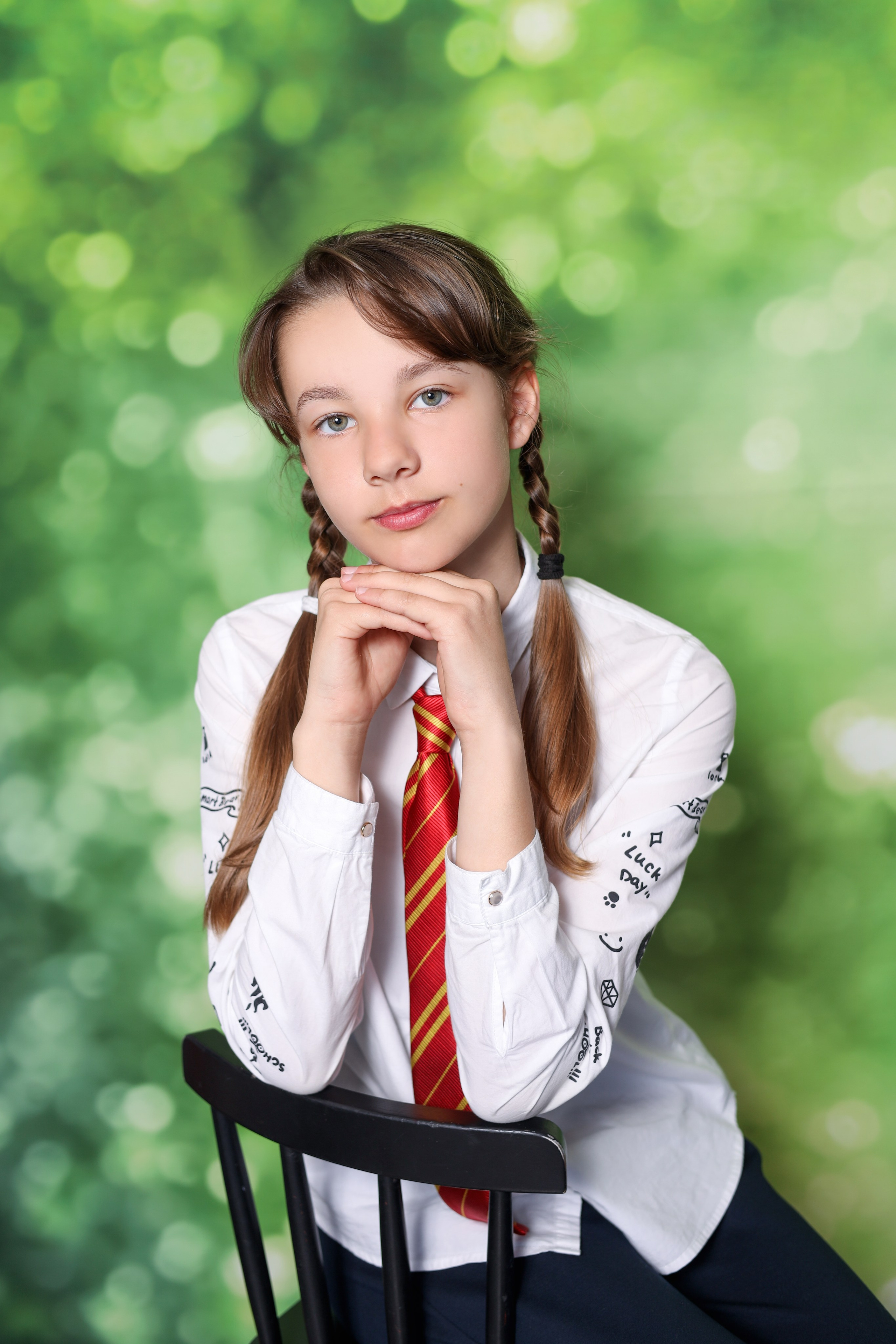 Фон Зеленый. Фотостудия «Стремянка».Фотосессии в детских садах и школах