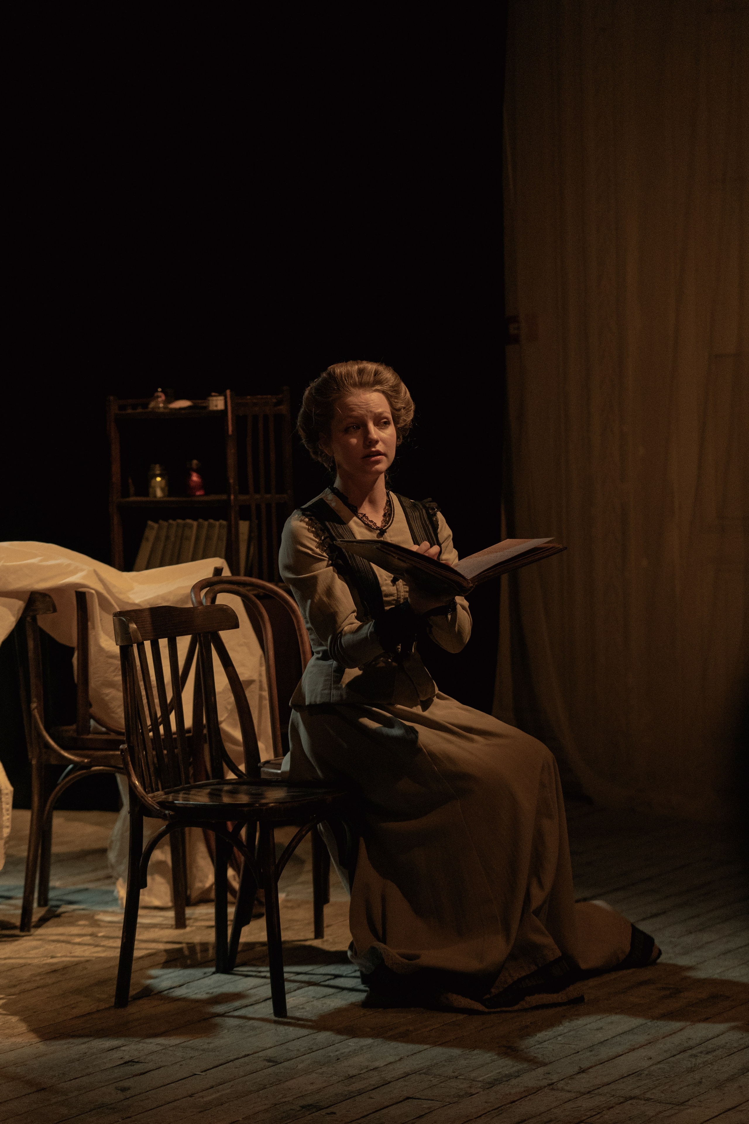 Антоновки. Реж. Виталий Любский. Antonovki, dir. Vitaliy Lybskiy. Фотограф Ирина Соколенко Санкт-Петербург