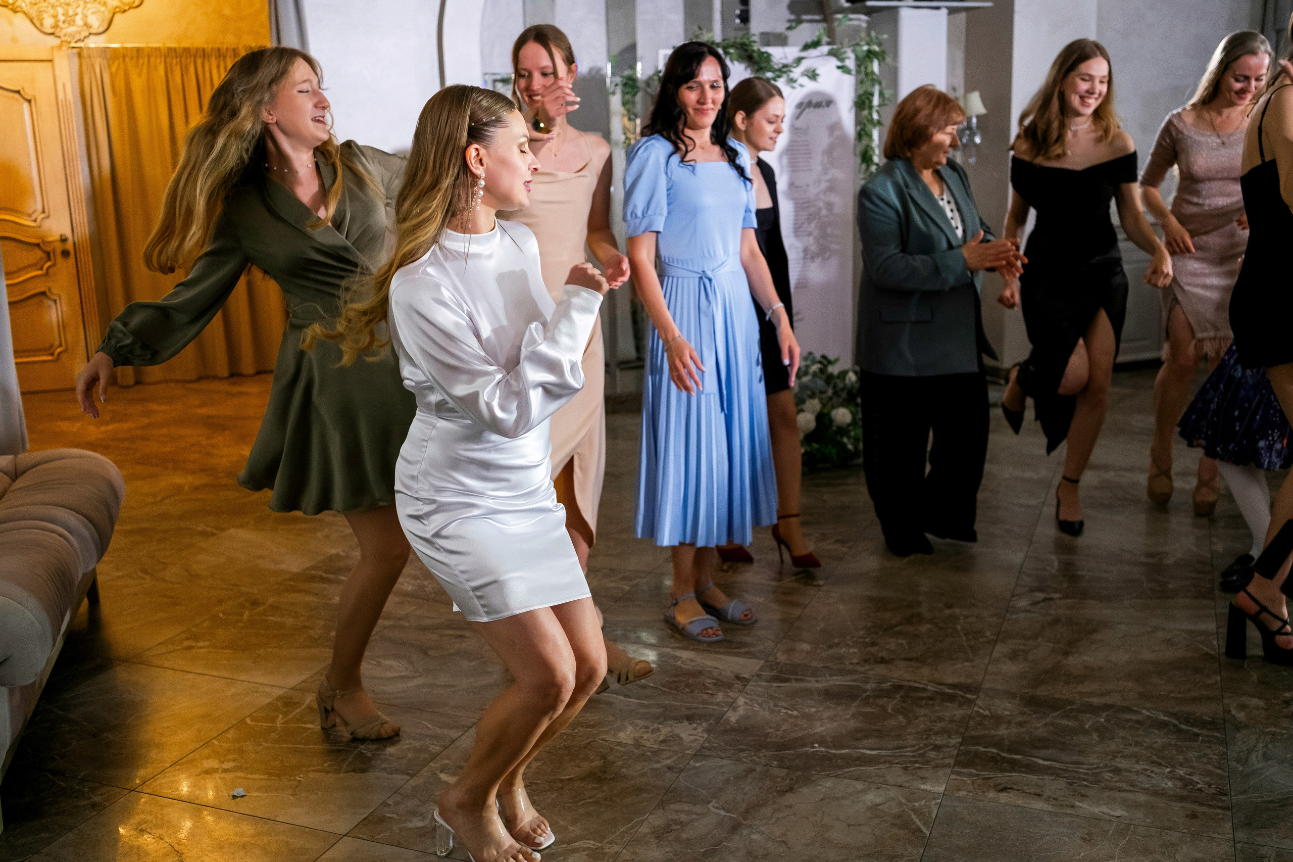 Илья и Мария. Свадебный фотограф | репортаж | праздники | крещение