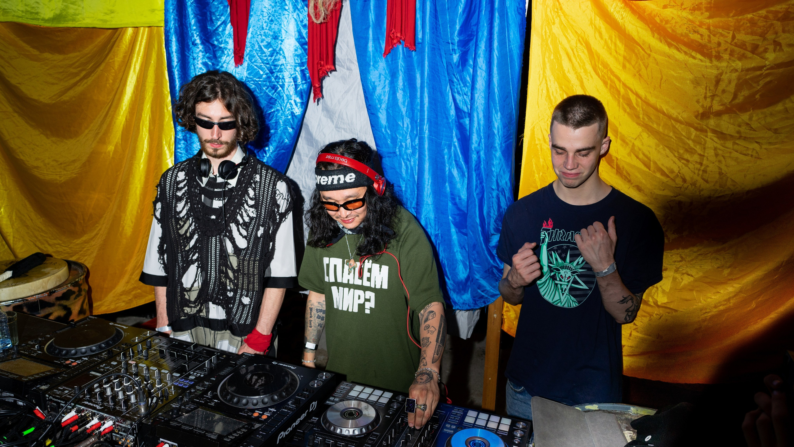 Plast X Vibe Room. Коммерческий и репортажный фотограф в Санкт-Петербурге — Туся Сушка