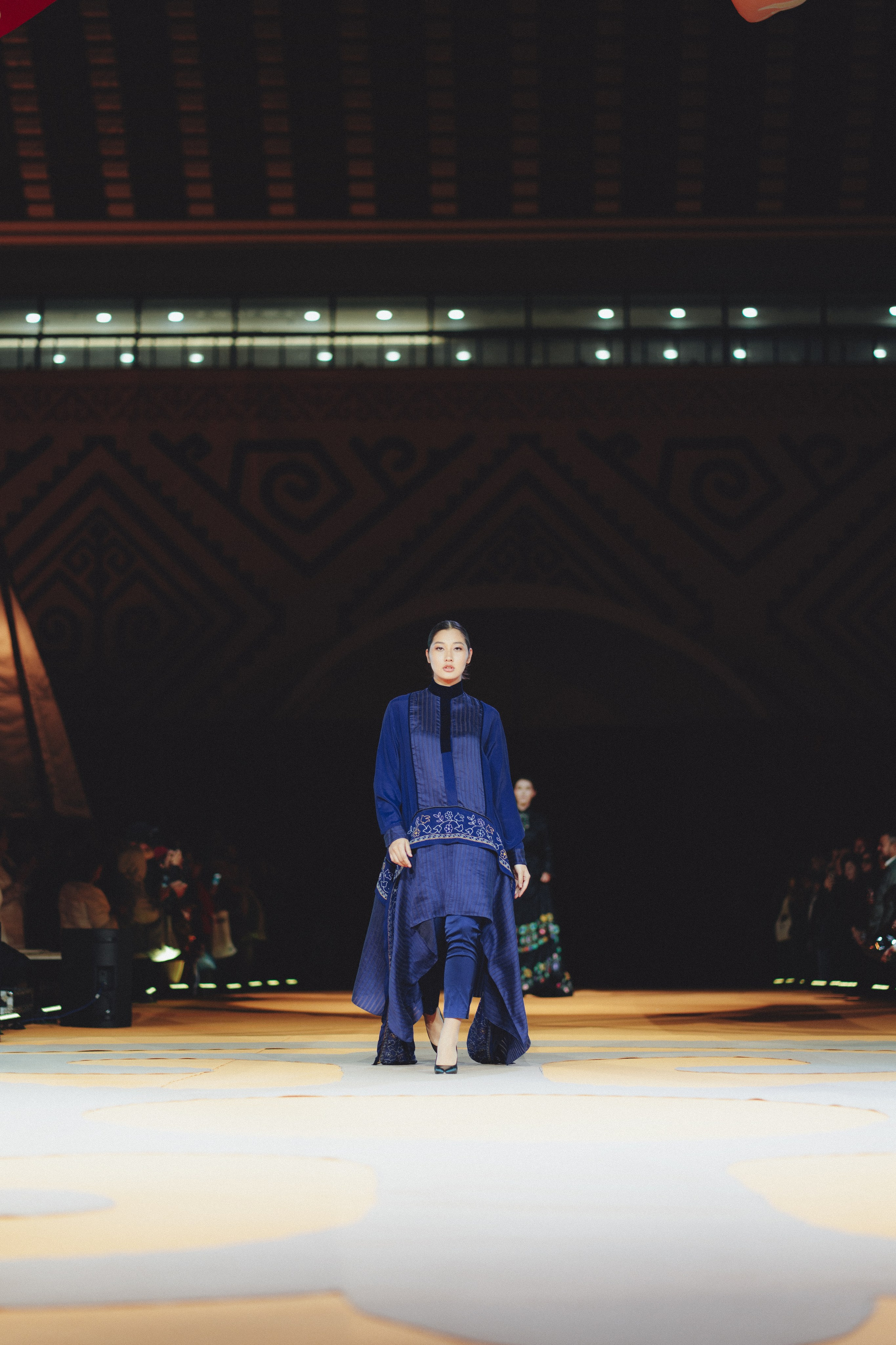 ETHNIC FASHION SHOWS / THE PODIUM