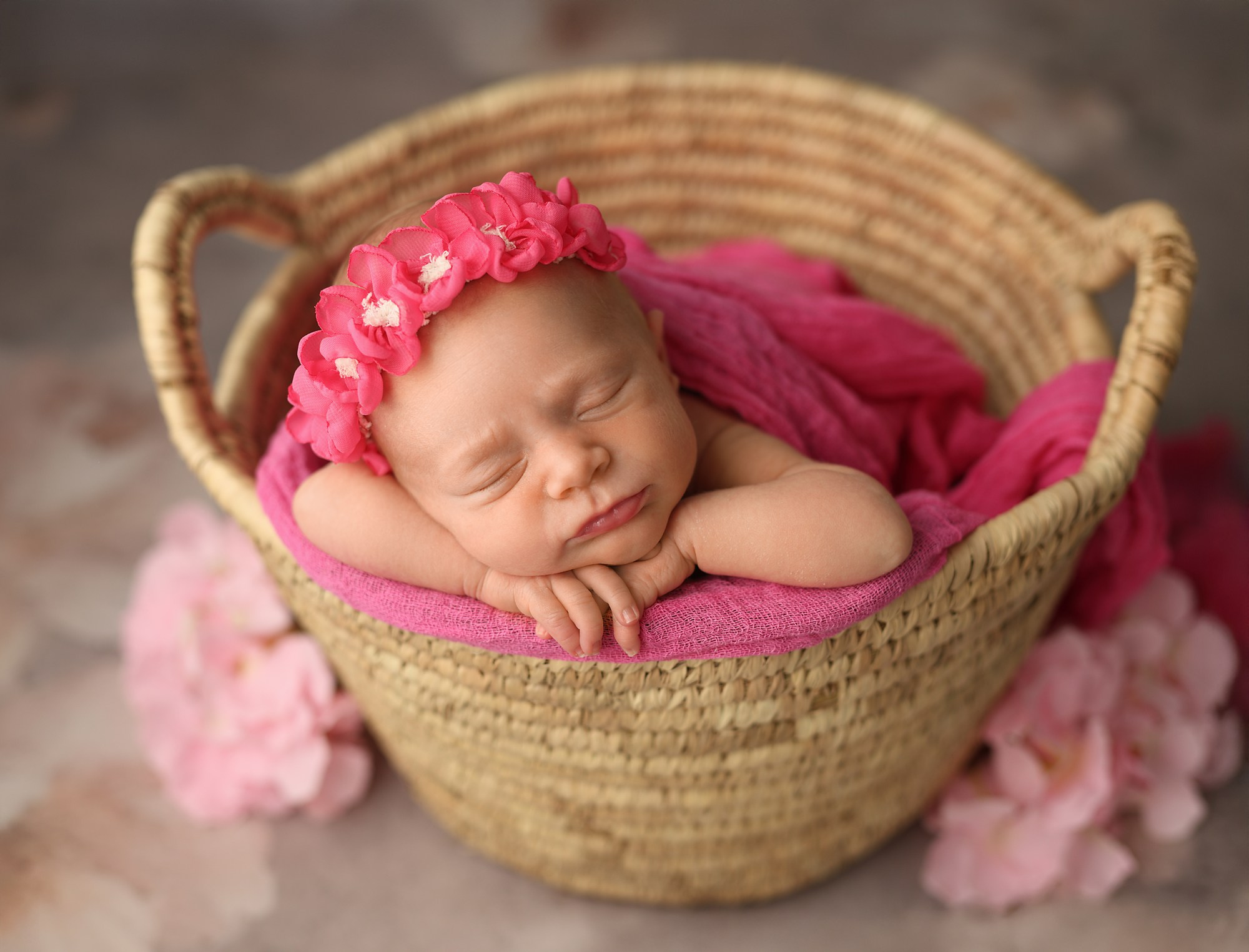 Newborn. Фотограф новорождённых в Казани Нейля Гильмутдинова ньюборн