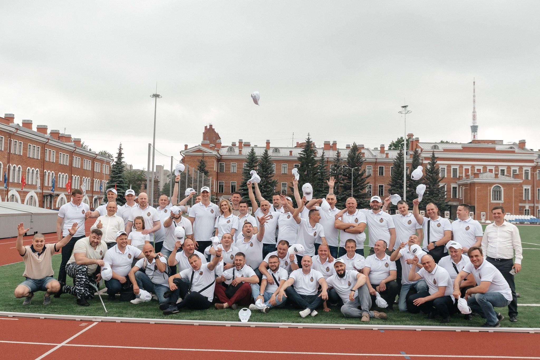 Встреча выпускников, выпуск 2001 г. Свадебный и семейный фотограф из Санкт-Петербурга Климов Анатолий
