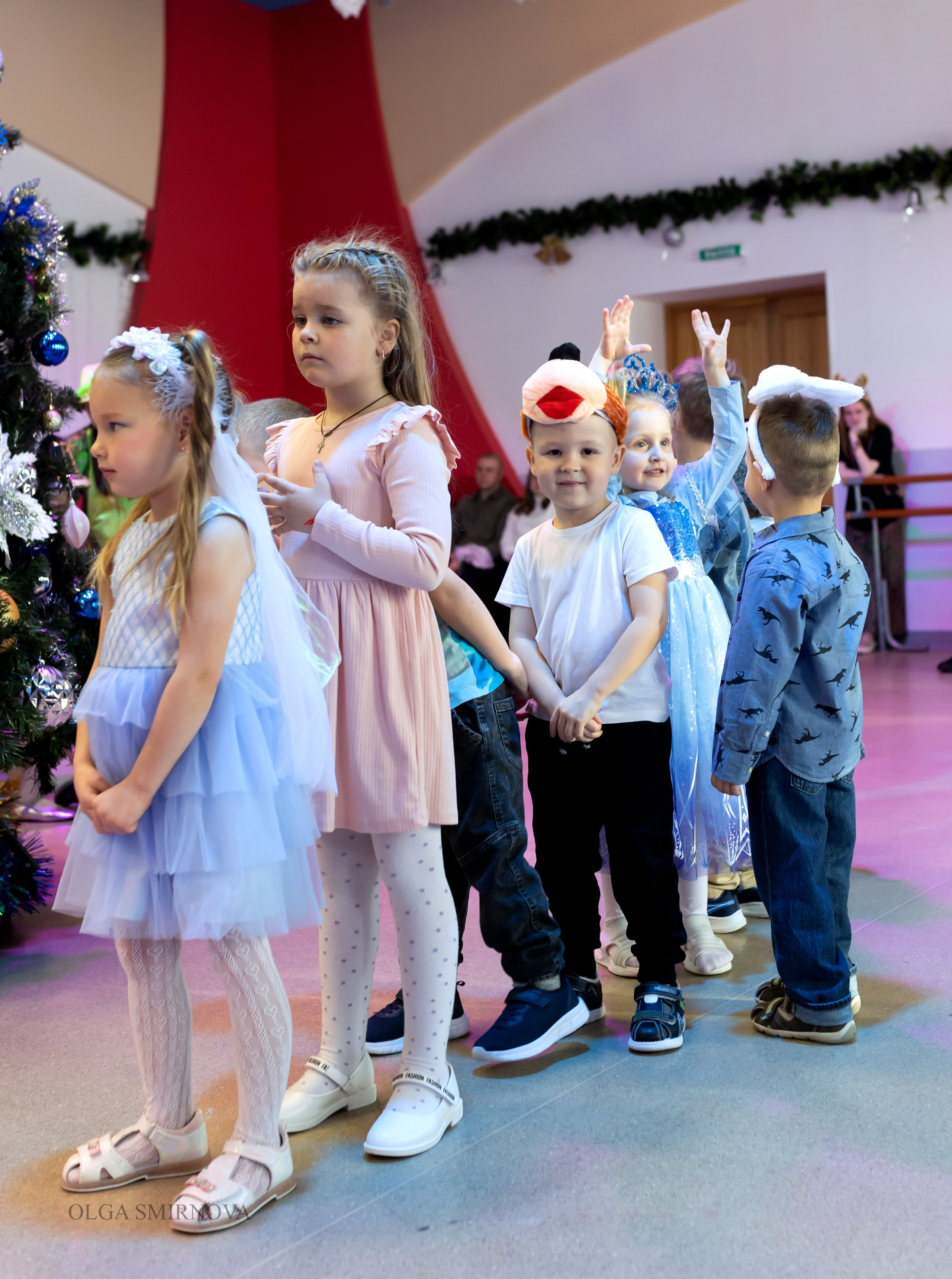Утренник в ДОФ 04.01.25. Ольга Смирнова юрист, фотограф