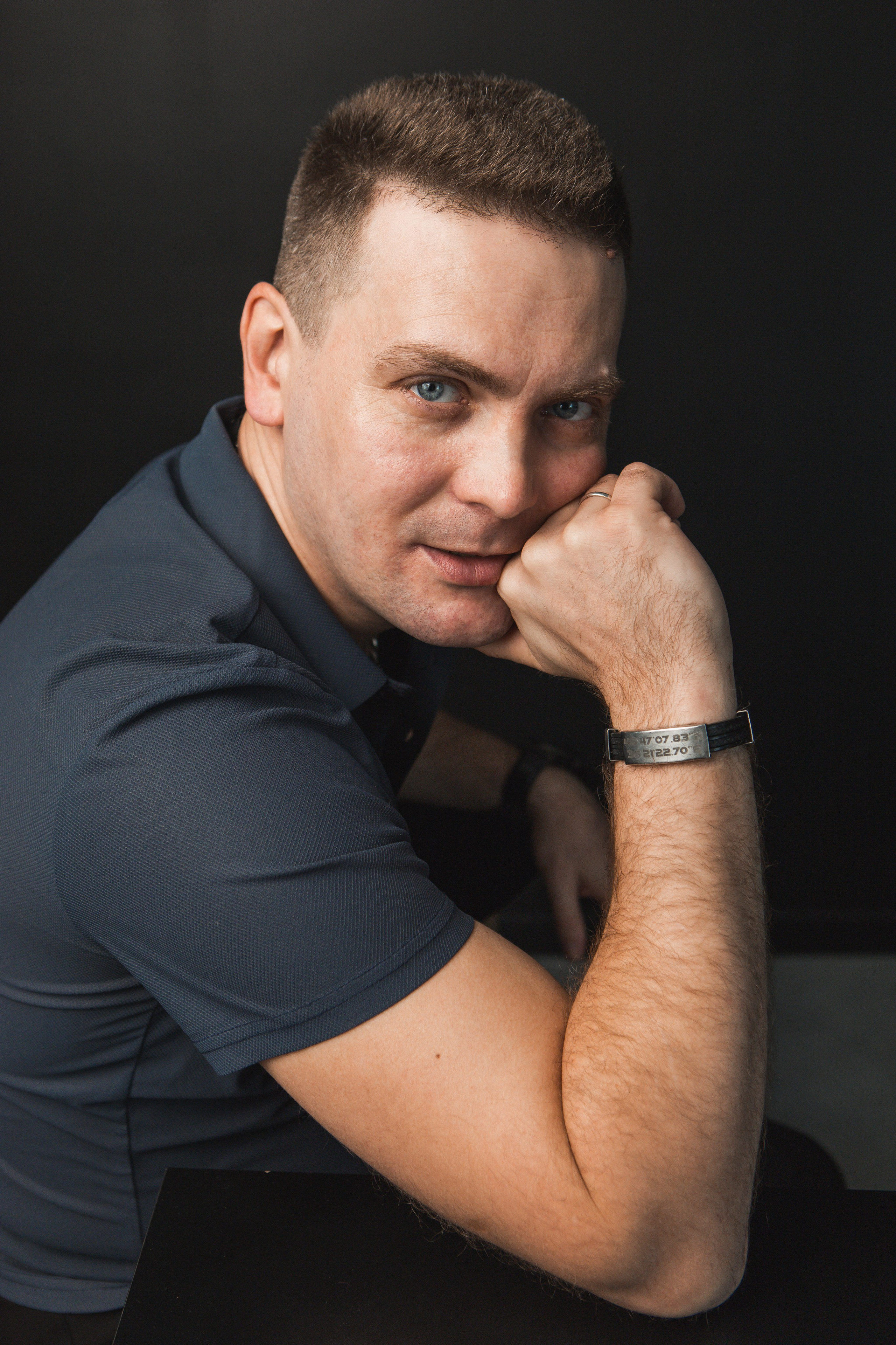 Мужская съёмка для Алексея. Портретный фотограф Керчь Светлана Боровая