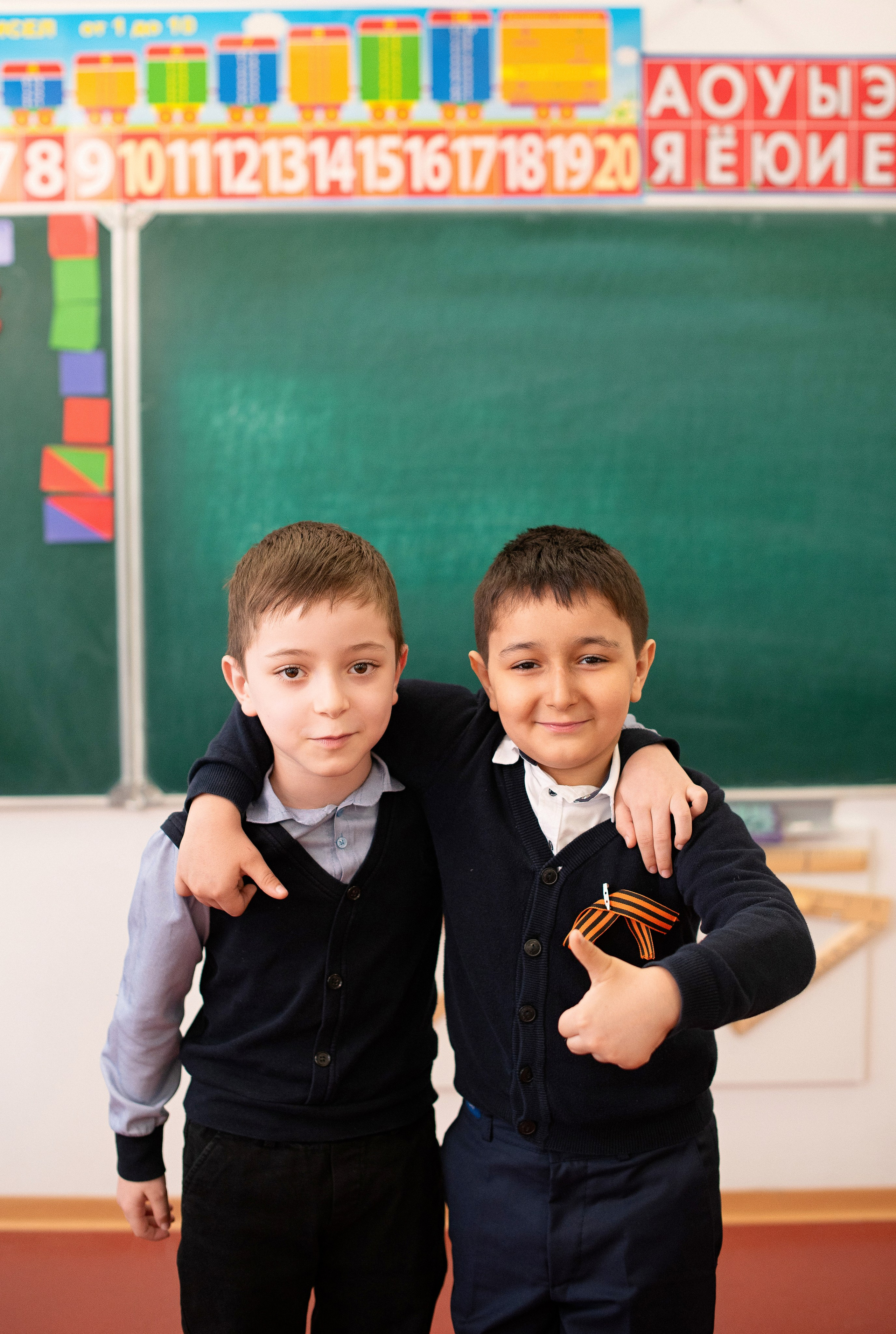 Фотографирую школьников для школьных выпускных альбомов и фотокниг в Сургуте и Нефтеюганске.