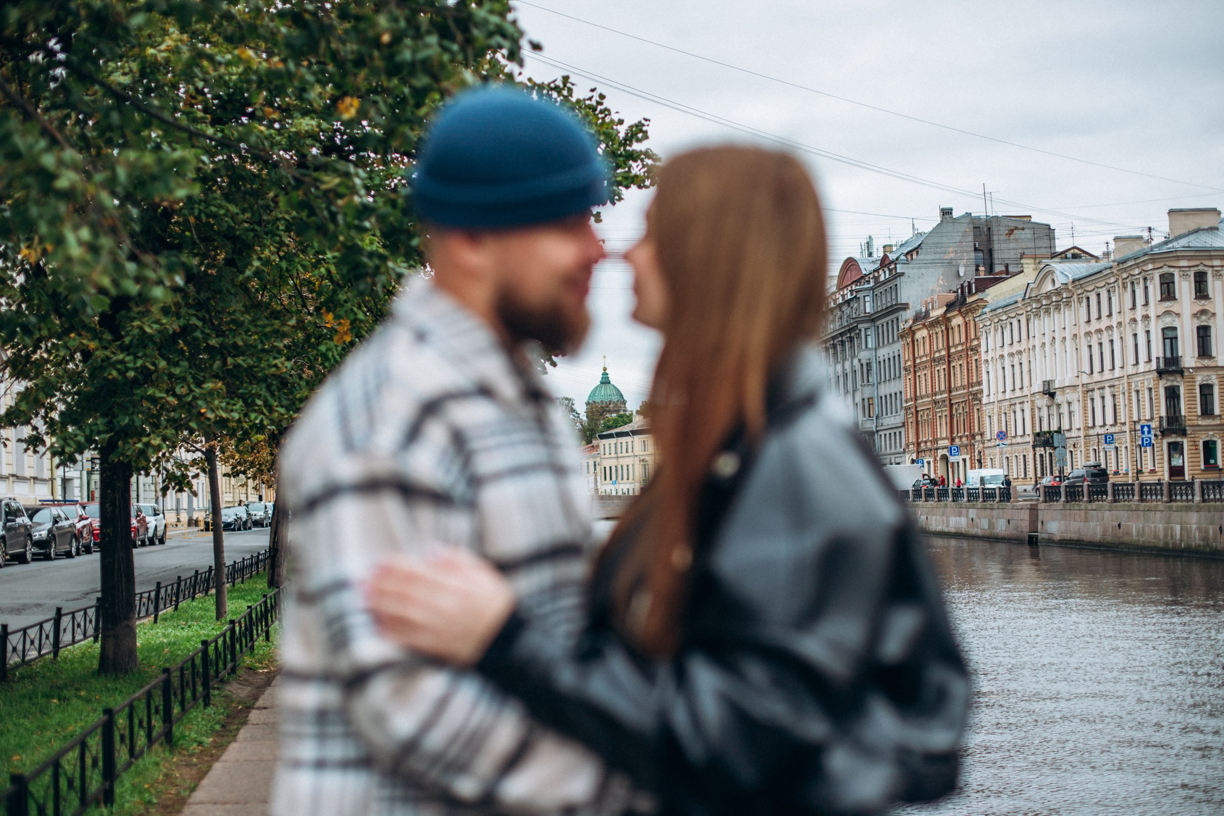 Владимир и Екатерина в октябре. Фотопрогулка в Петербурге. Индивидуальный и семейный фотограф в Санкт-Петербурге
