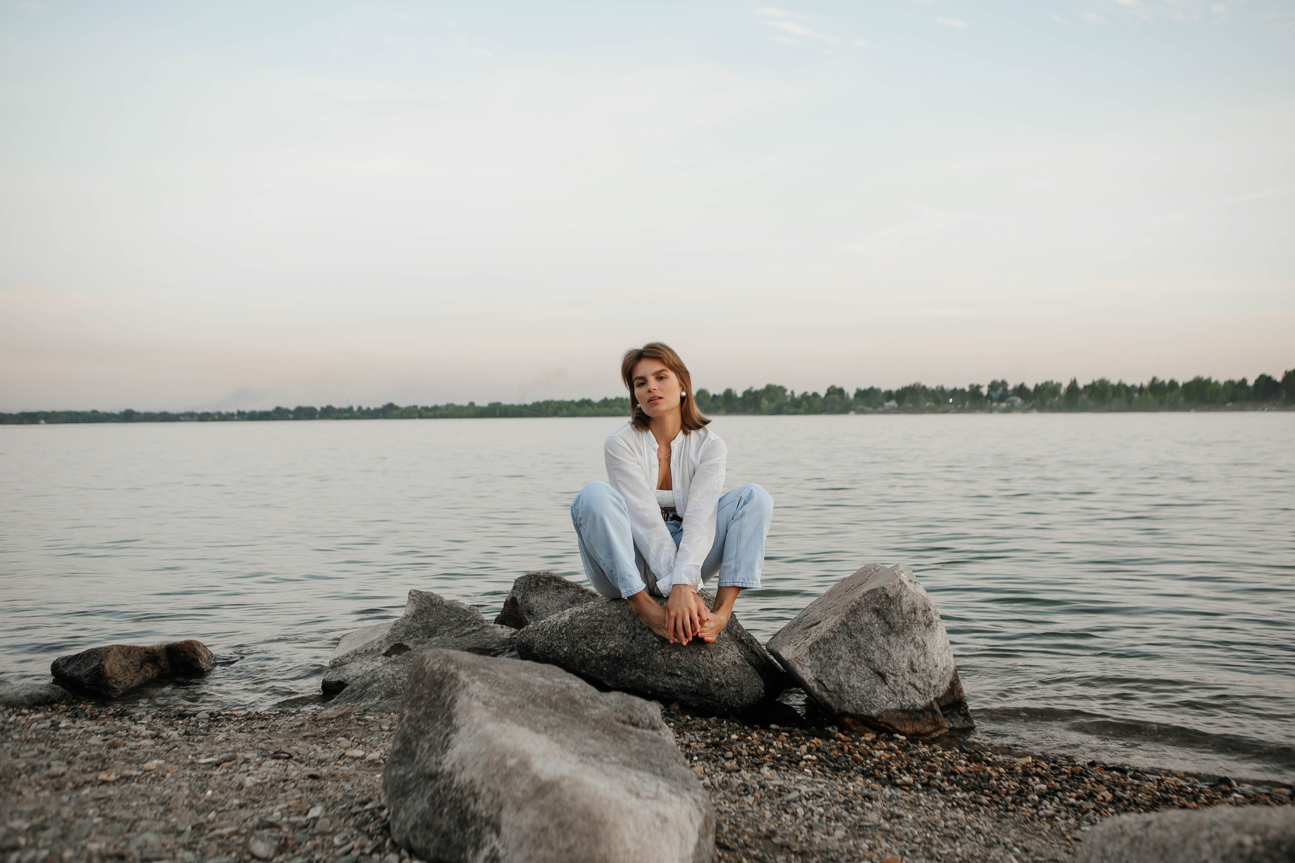 Анастасия у реки. Фотограф Санкт-Петербург Раднаева Юлия